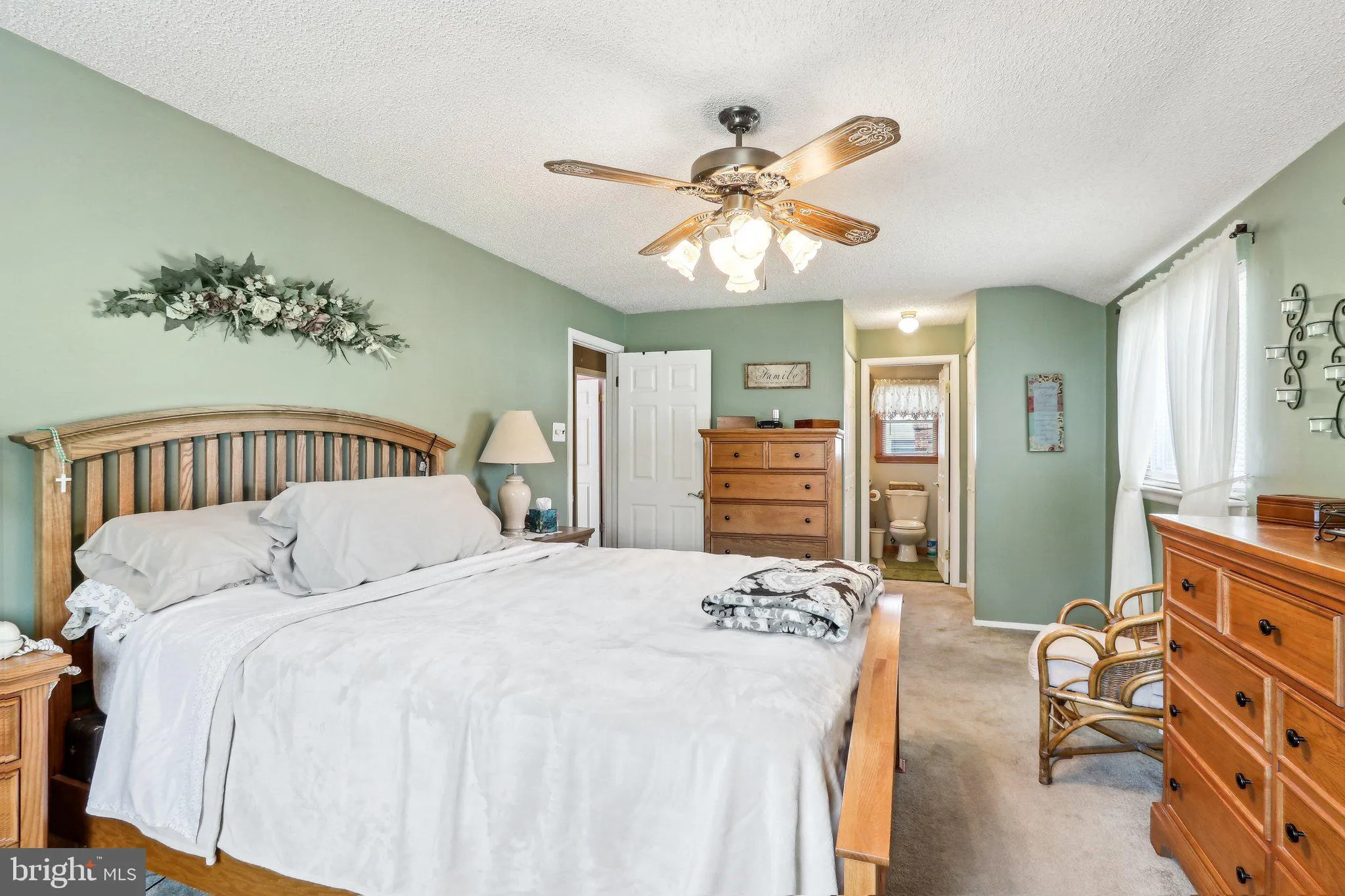 Berlin, New Jersey 08009, United States, 3 Bedrooms Bedrooms, ,2 BathroomsBathrooms,Residential,Active,99504