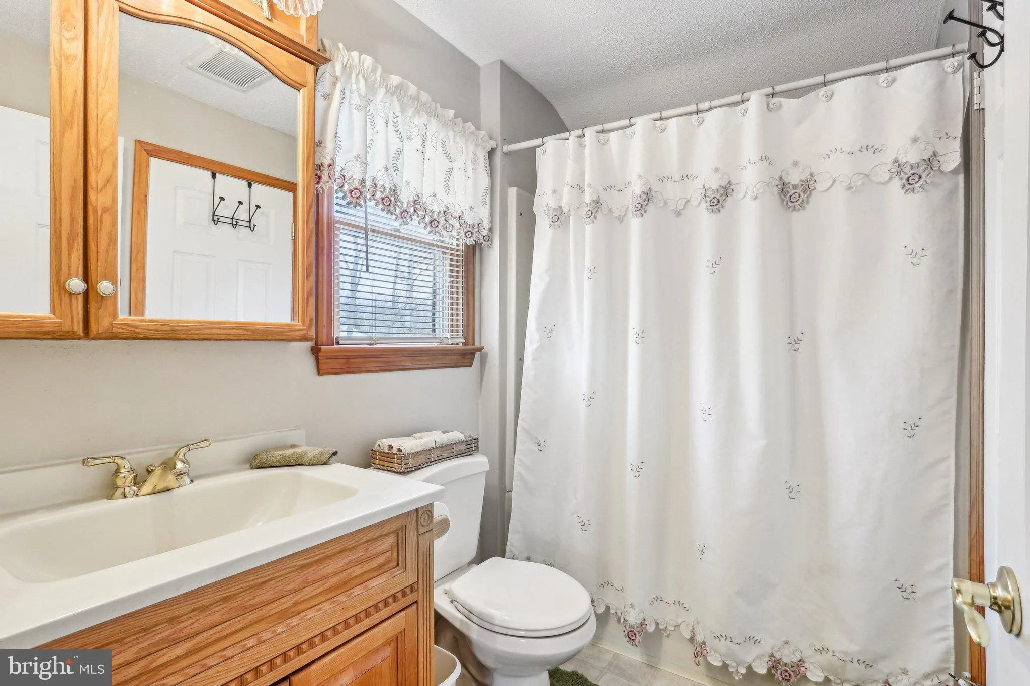 Berlin, New Jersey 08009, United States, 3 Bedrooms Bedrooms, ,2 BathroomsBathrooms,Residential,Active,99504