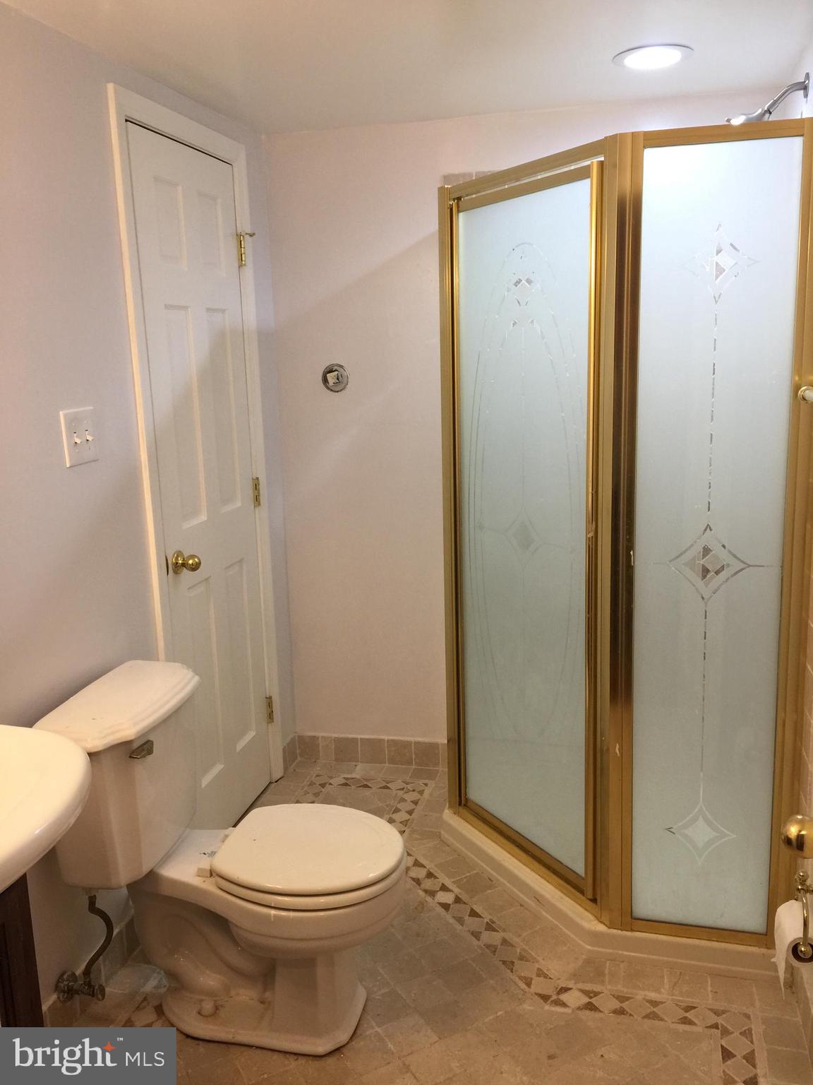 DUNN LORING GARDENS - Residential Lease