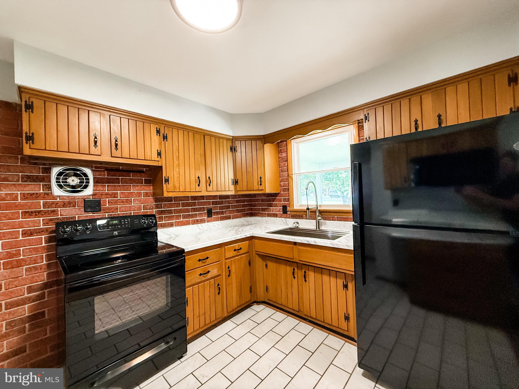 WHITE OAKS - Residential