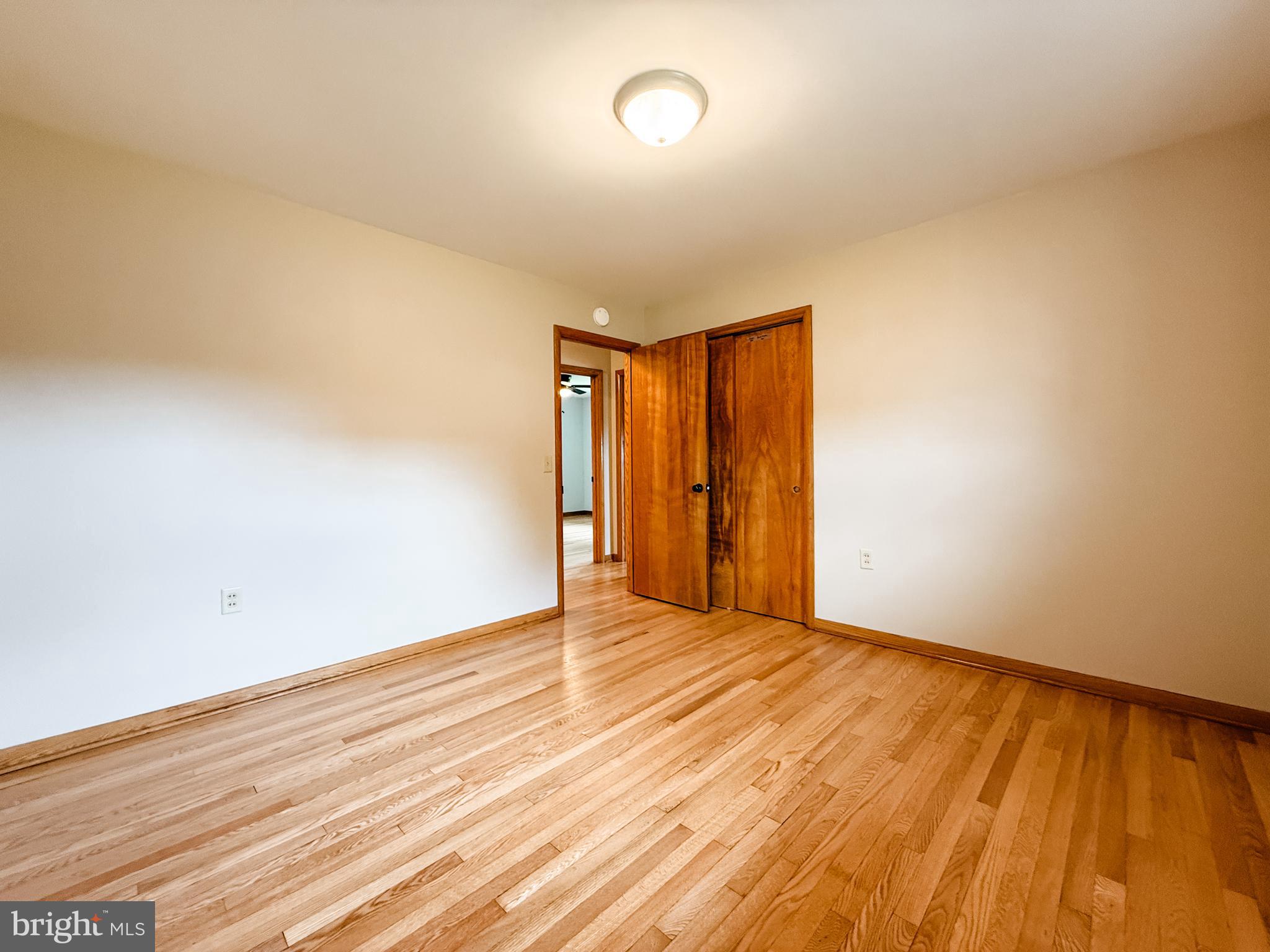 WHITE OAKS - Residential