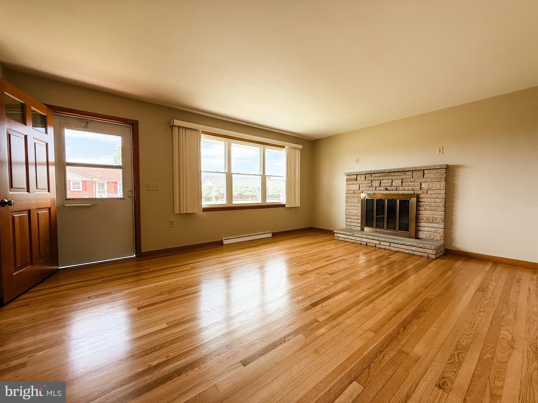 WHITE OAKS - Residential