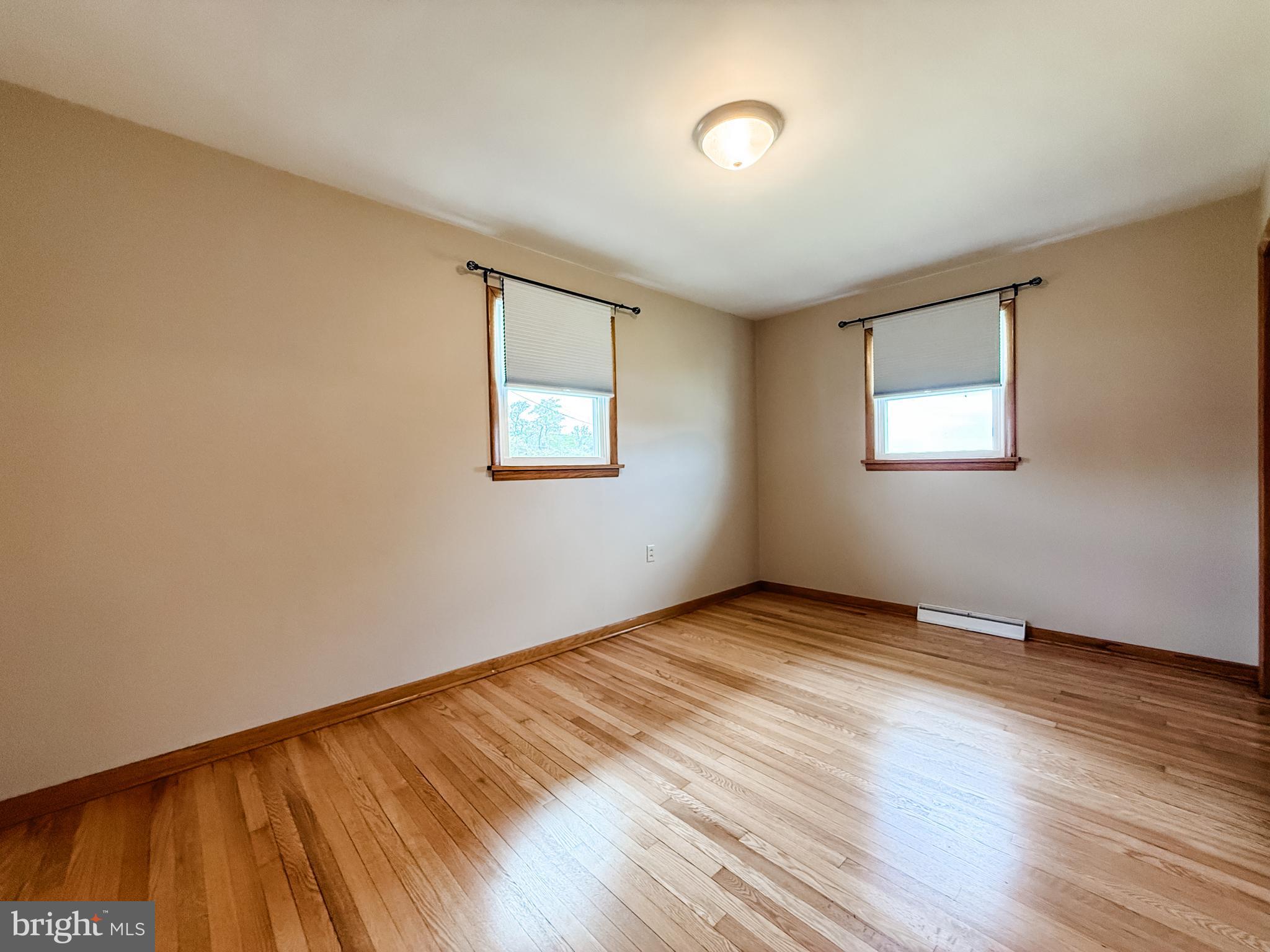 WHITE OAKS - Residential