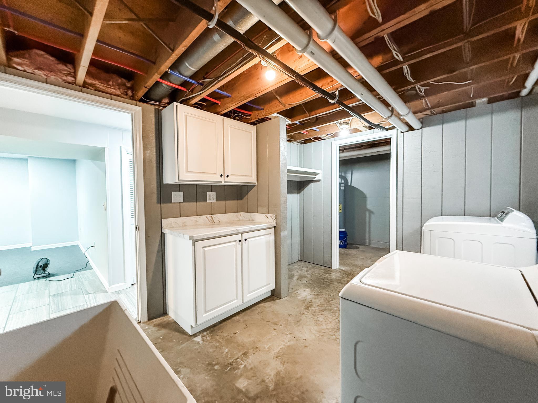 WHITE OAKS - Residential