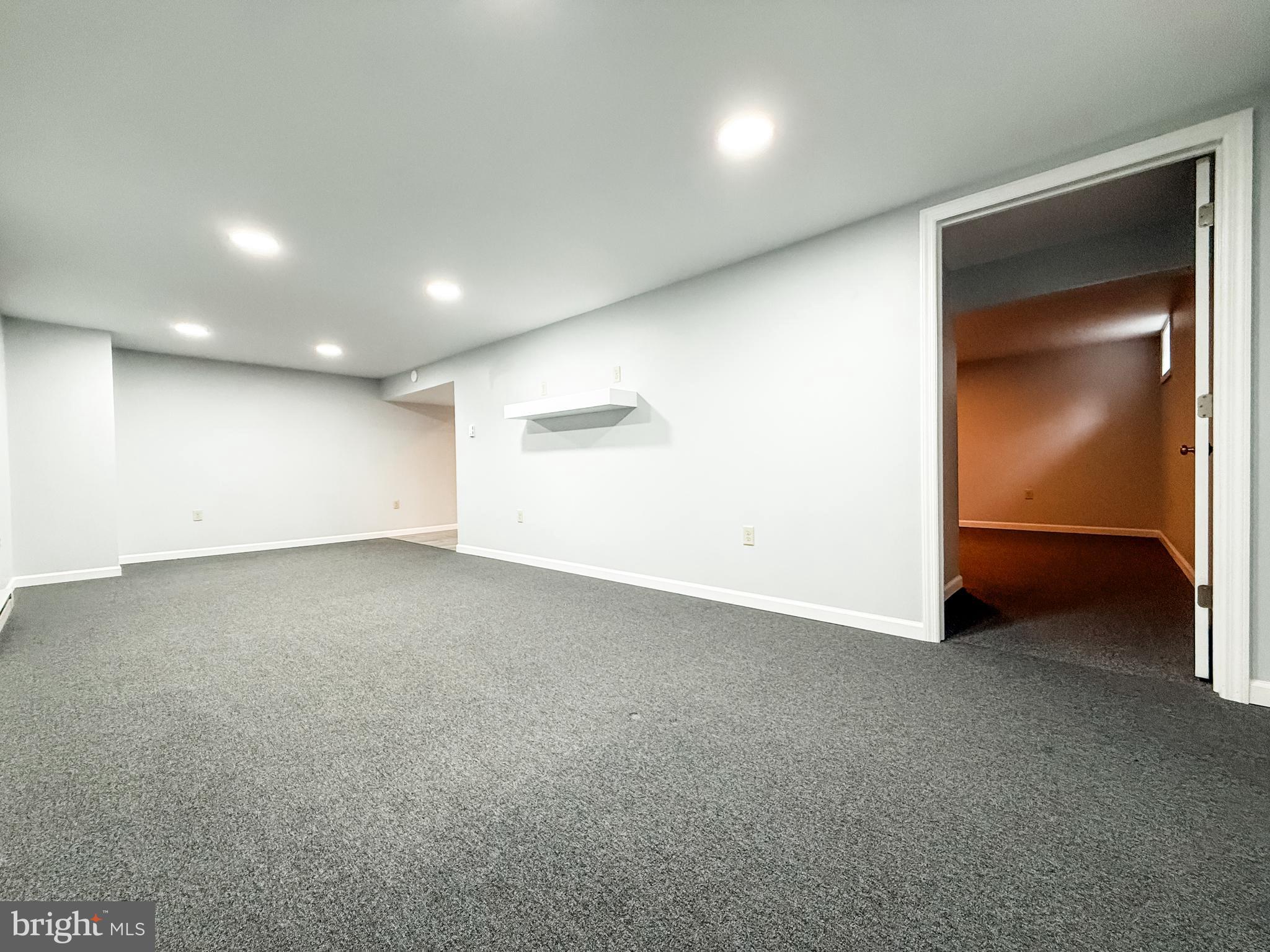 WHITE OAKS - Residential