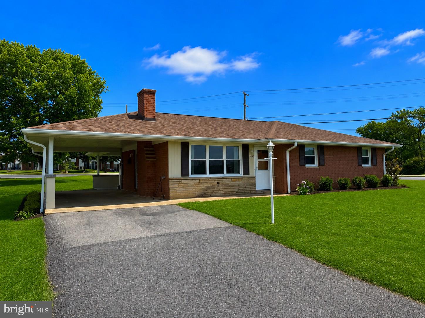 WHITE OAKS - Residential