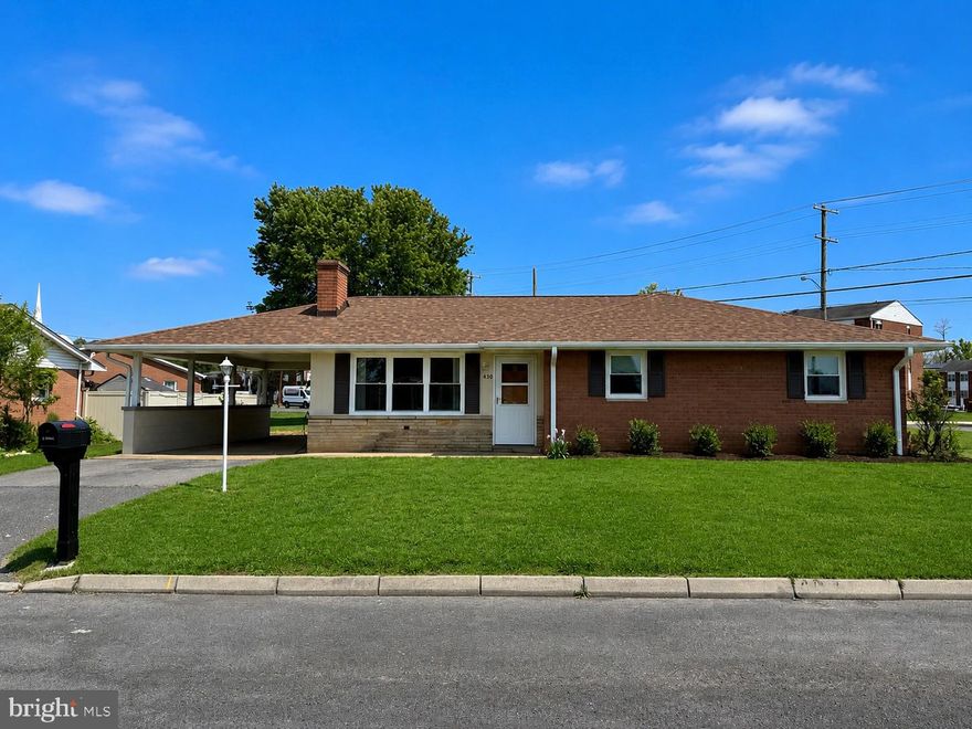 Coming Soon! 4 Bed 2.5 Bath Rancher in the popular White Oaks neighborhood. This one has been renovated to impress! Stay tuned...more info and photos to come!