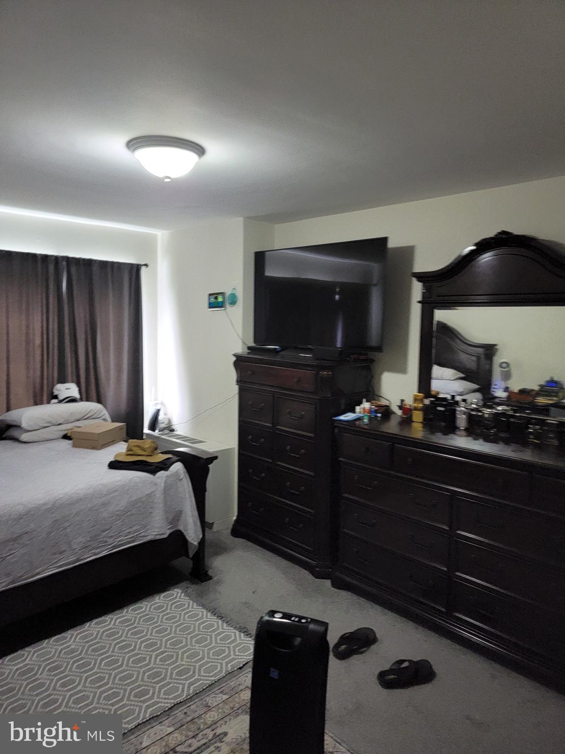 PINEWAY TOWERS - Residential