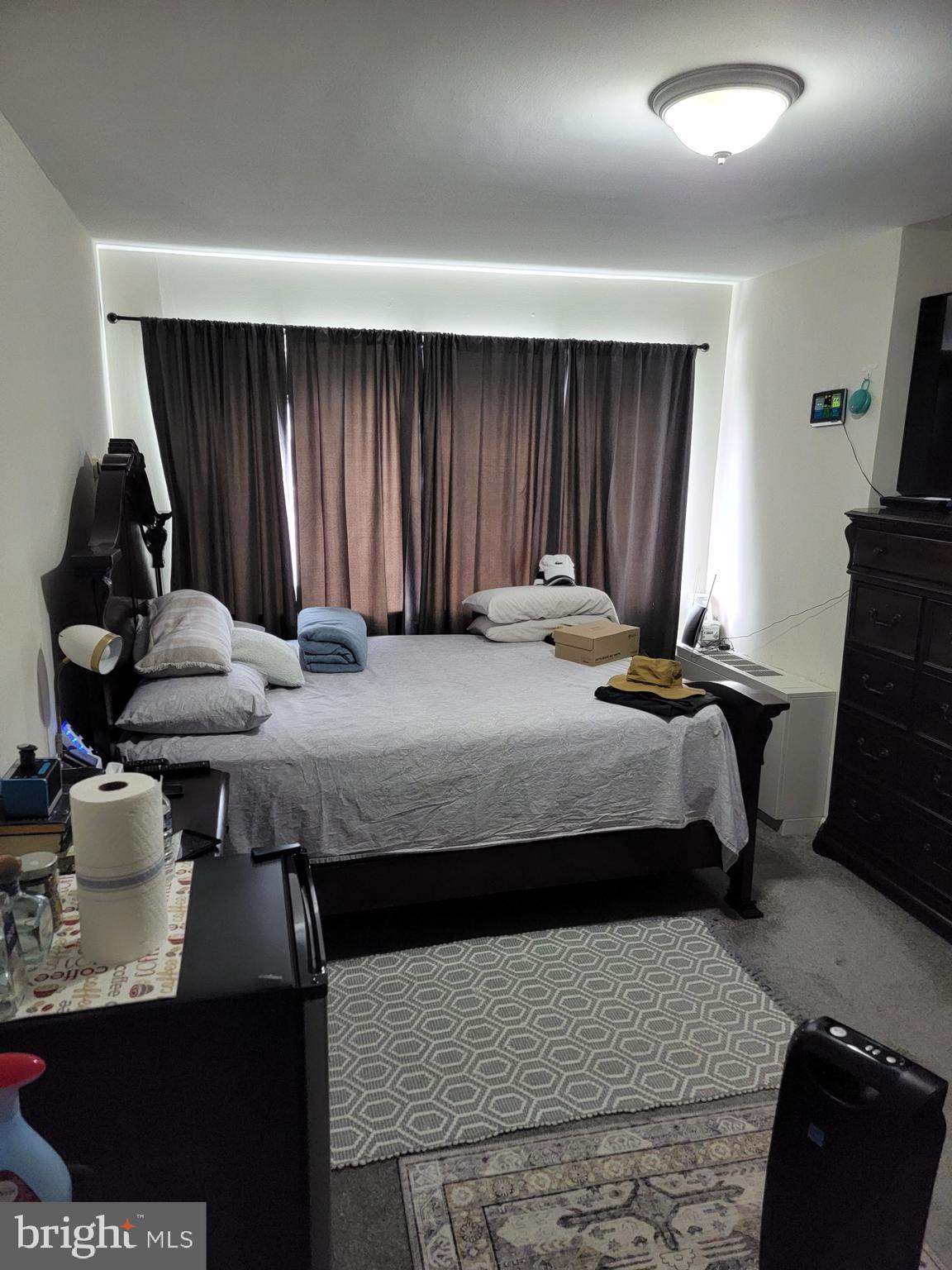 PINEWAY TOWERS - Residential