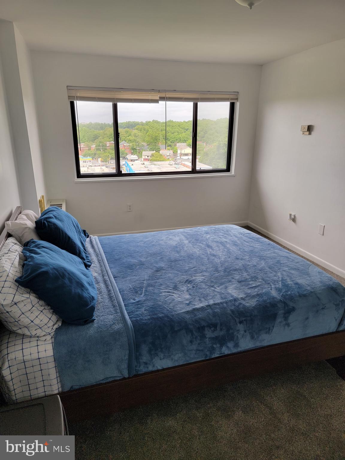 PINEWAY TOWERS - Residential