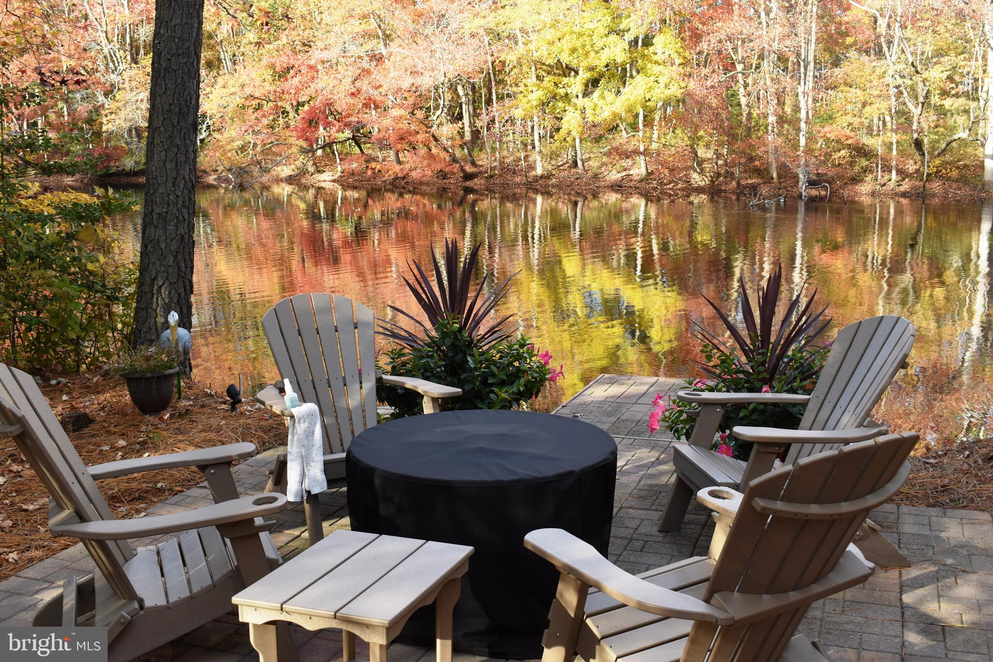 WHISPERING WOODS - Residential