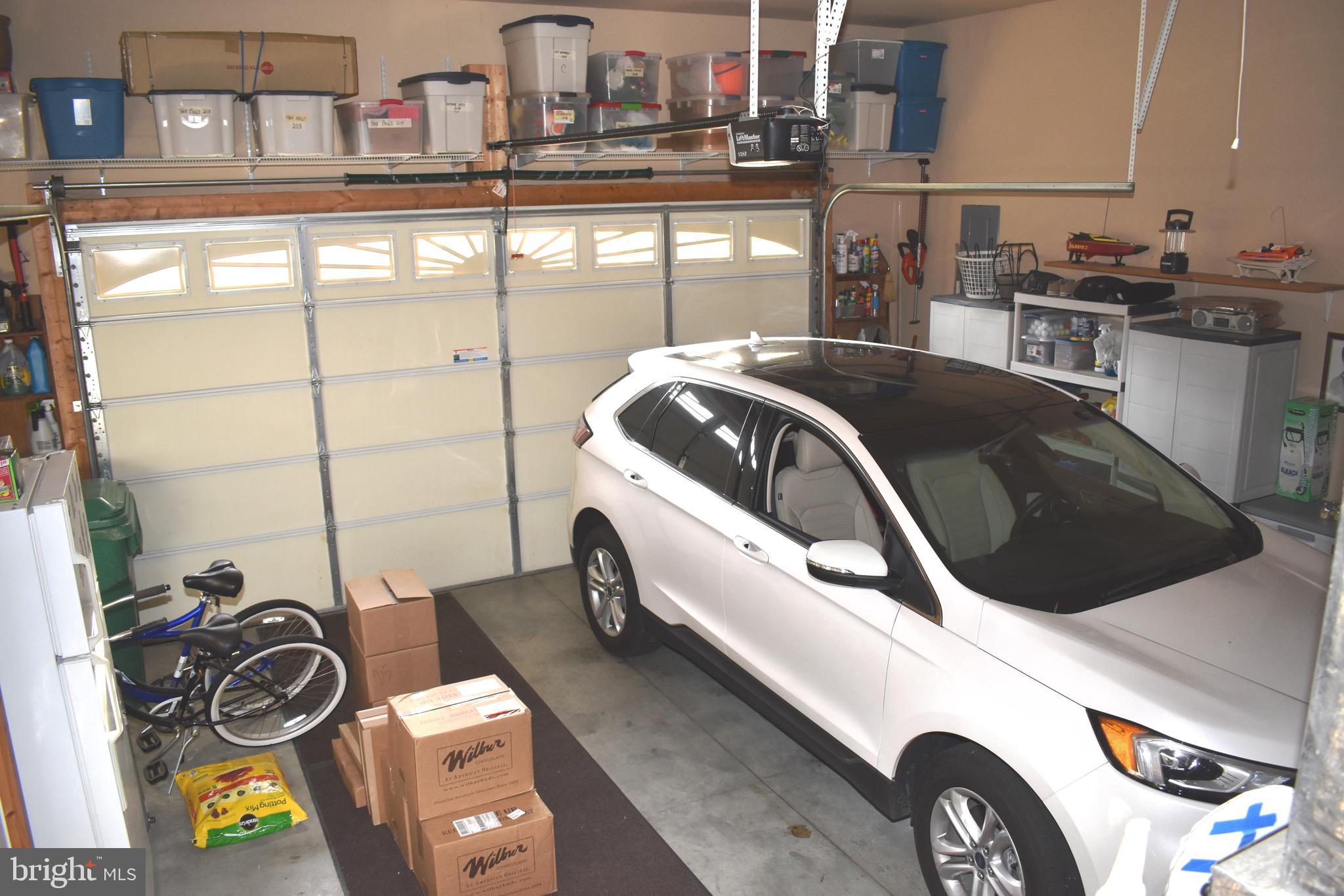 WHISPERING WOODS - Residential