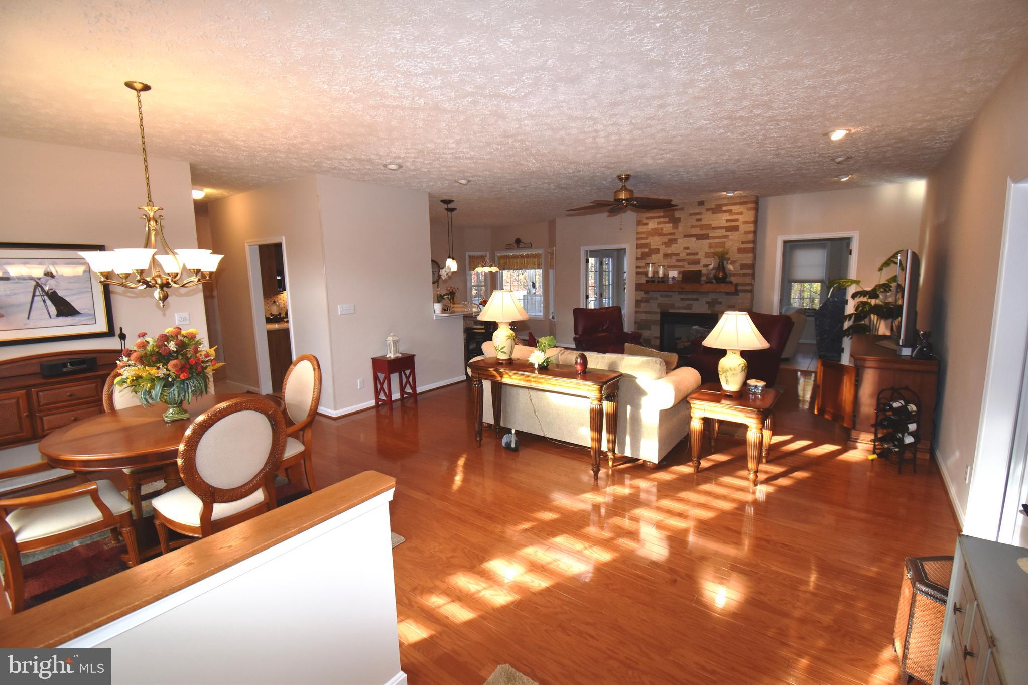 WHISPERING WOODS - Residential