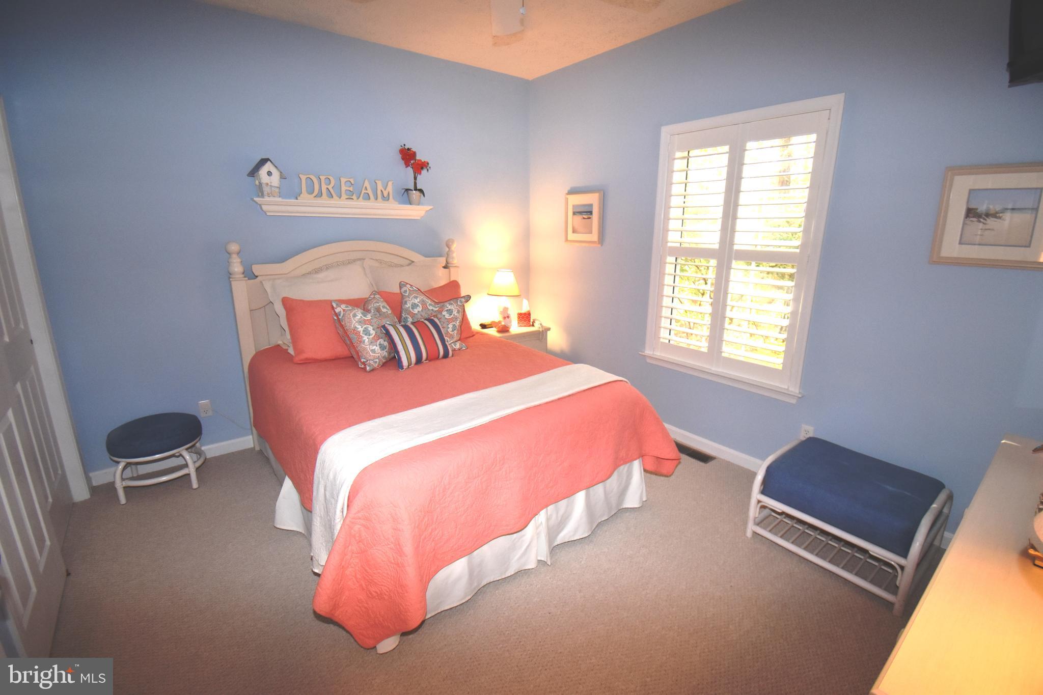 WHISPERING WOODS - Residential