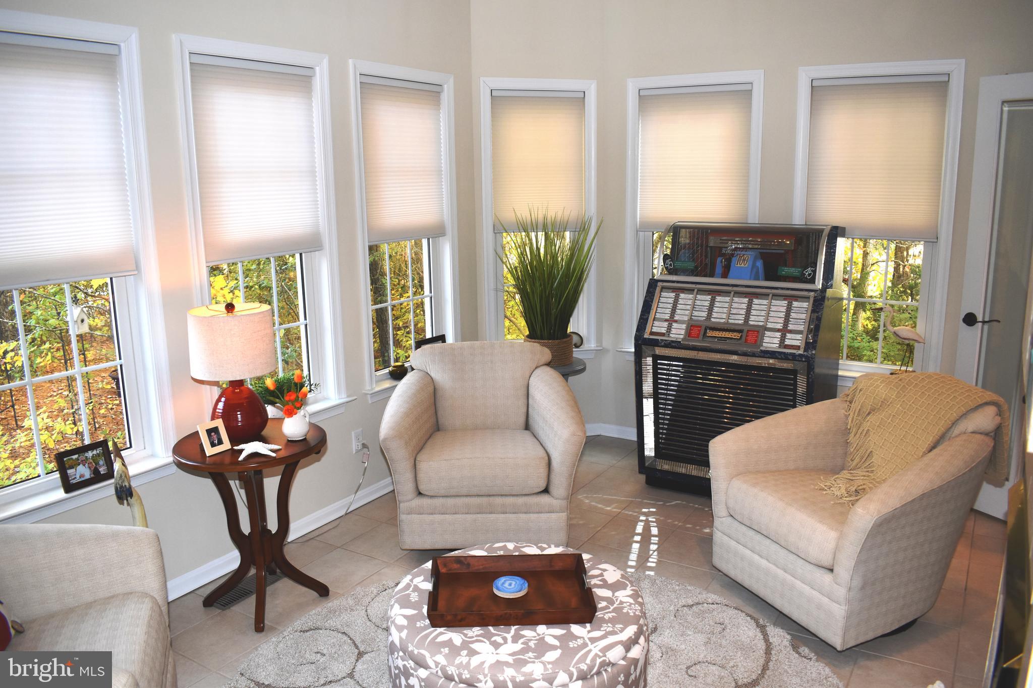 WHISPERING WOODS - Residential