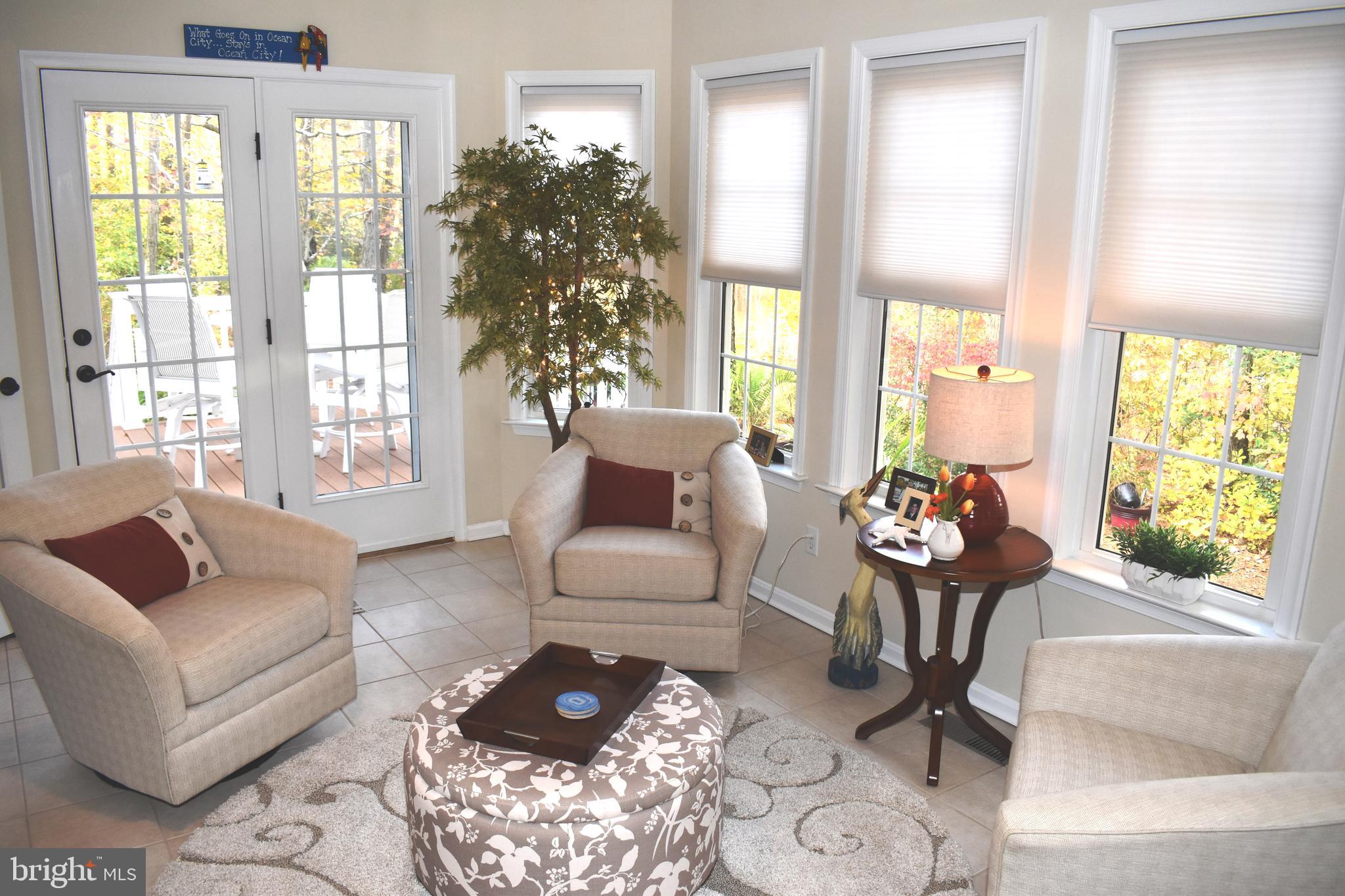 WHISPERING WOODS - Residential