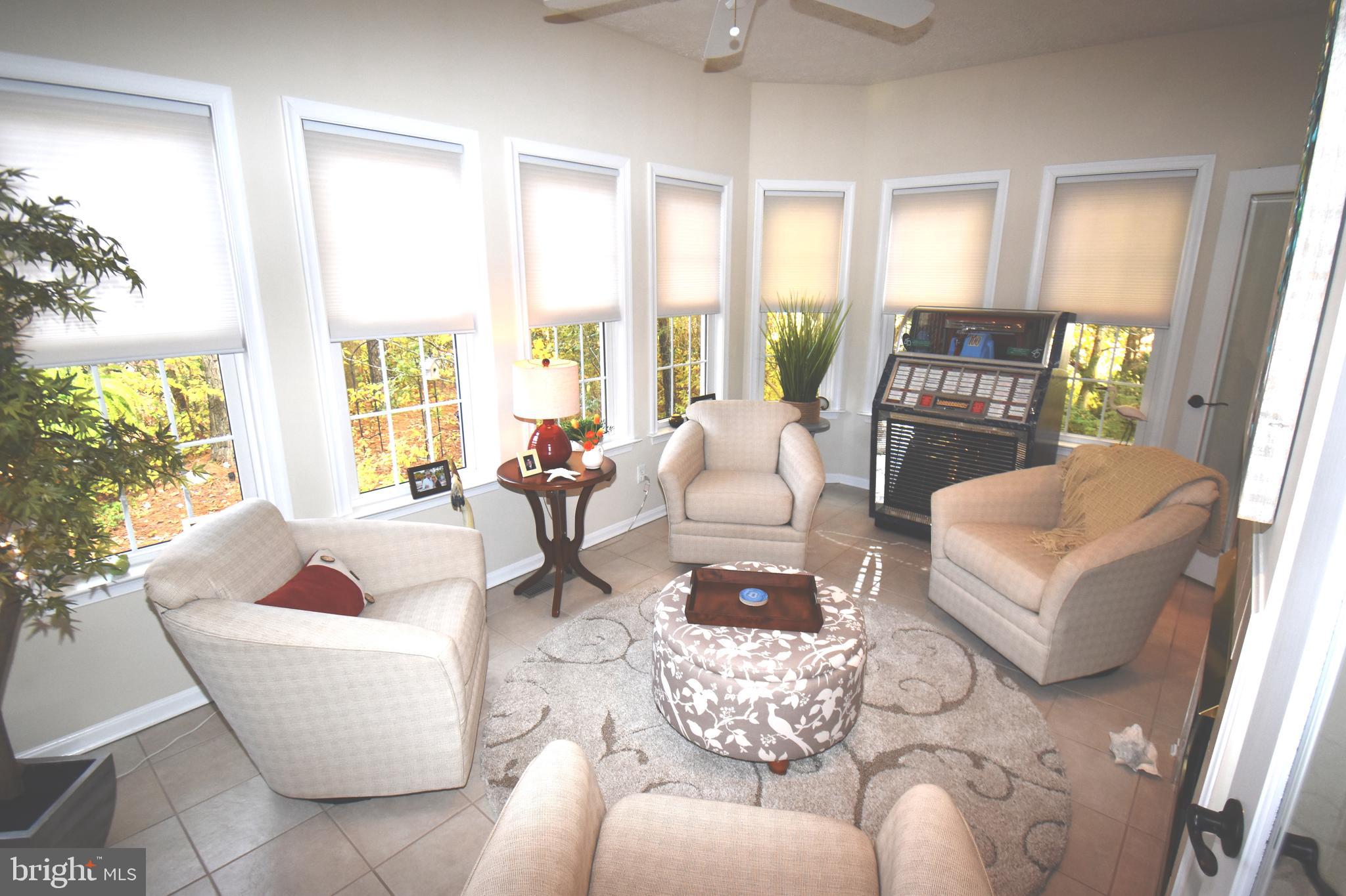 WHISPERING WOODS - Residential