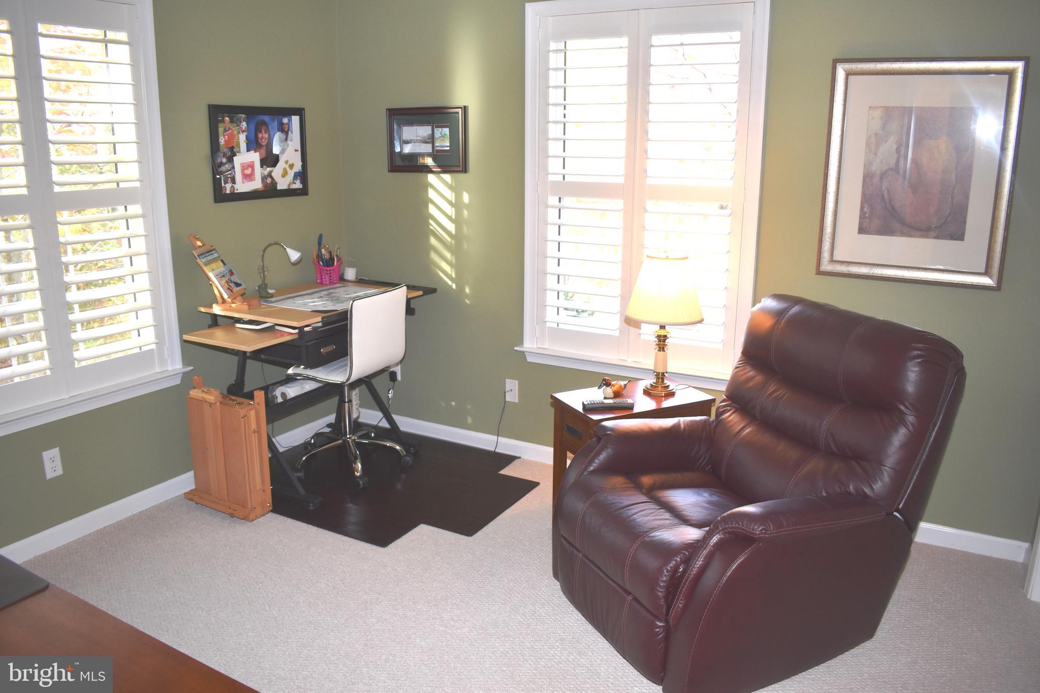 WHISPERING WOODS - Residential