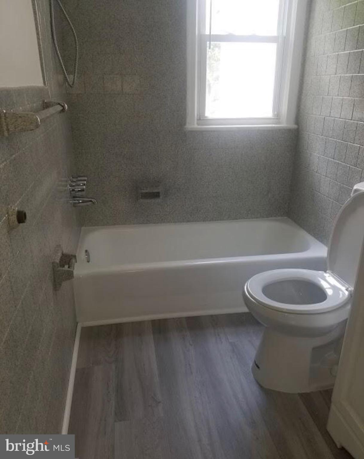 FOREST HEIGHTS - Residential Lease