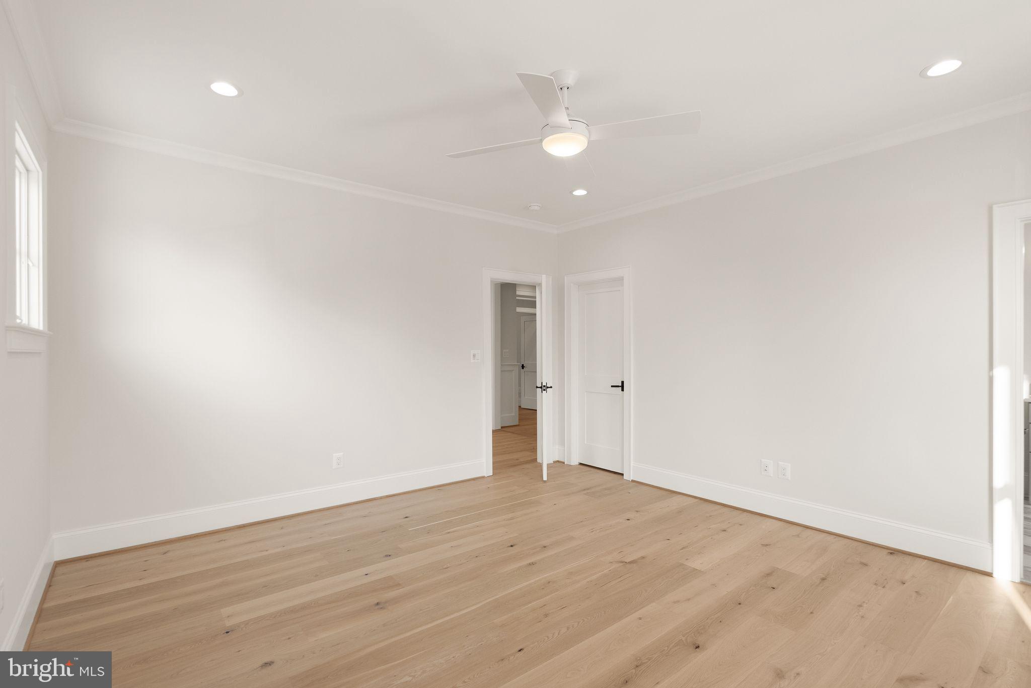 BERKSHIRE OAKWOOD - Residential