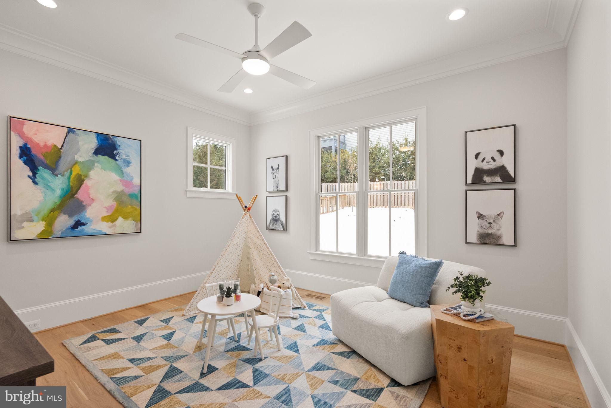 BERKSHIRE OAKWOOD - Residential