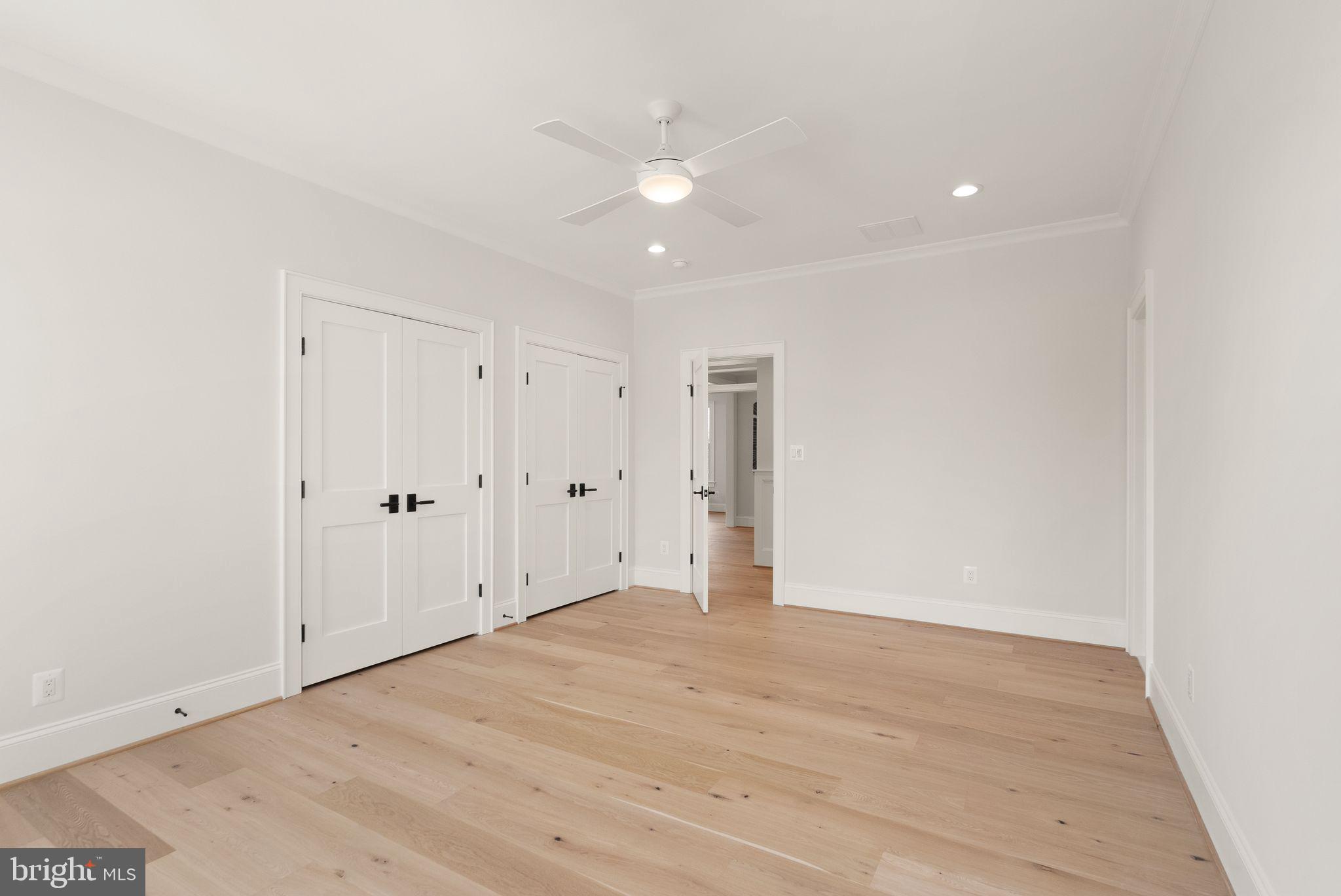 BERKSHIRE OAKWOOD - Residential