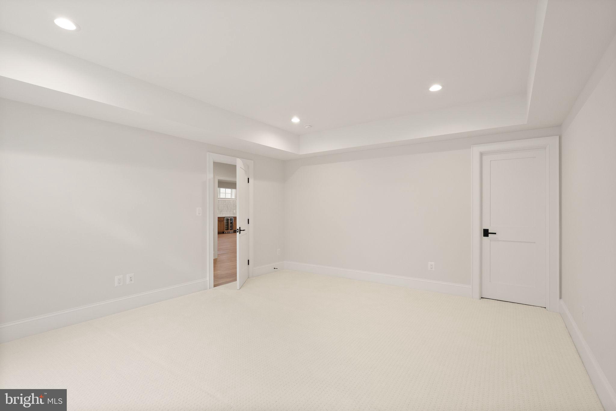 BERKSHIRE OAKWOOD - Residential