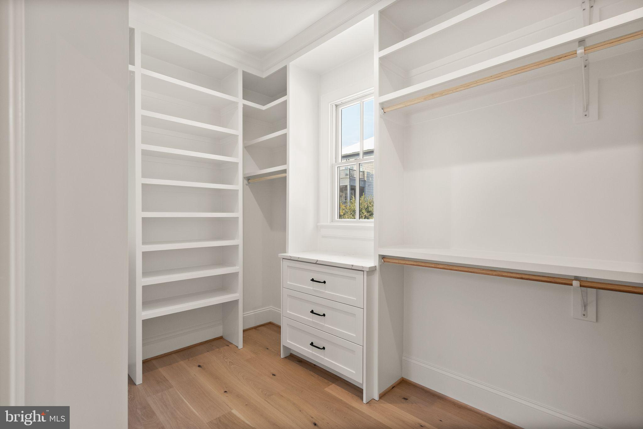 BERKSHIRE OAKWOOD - Residential