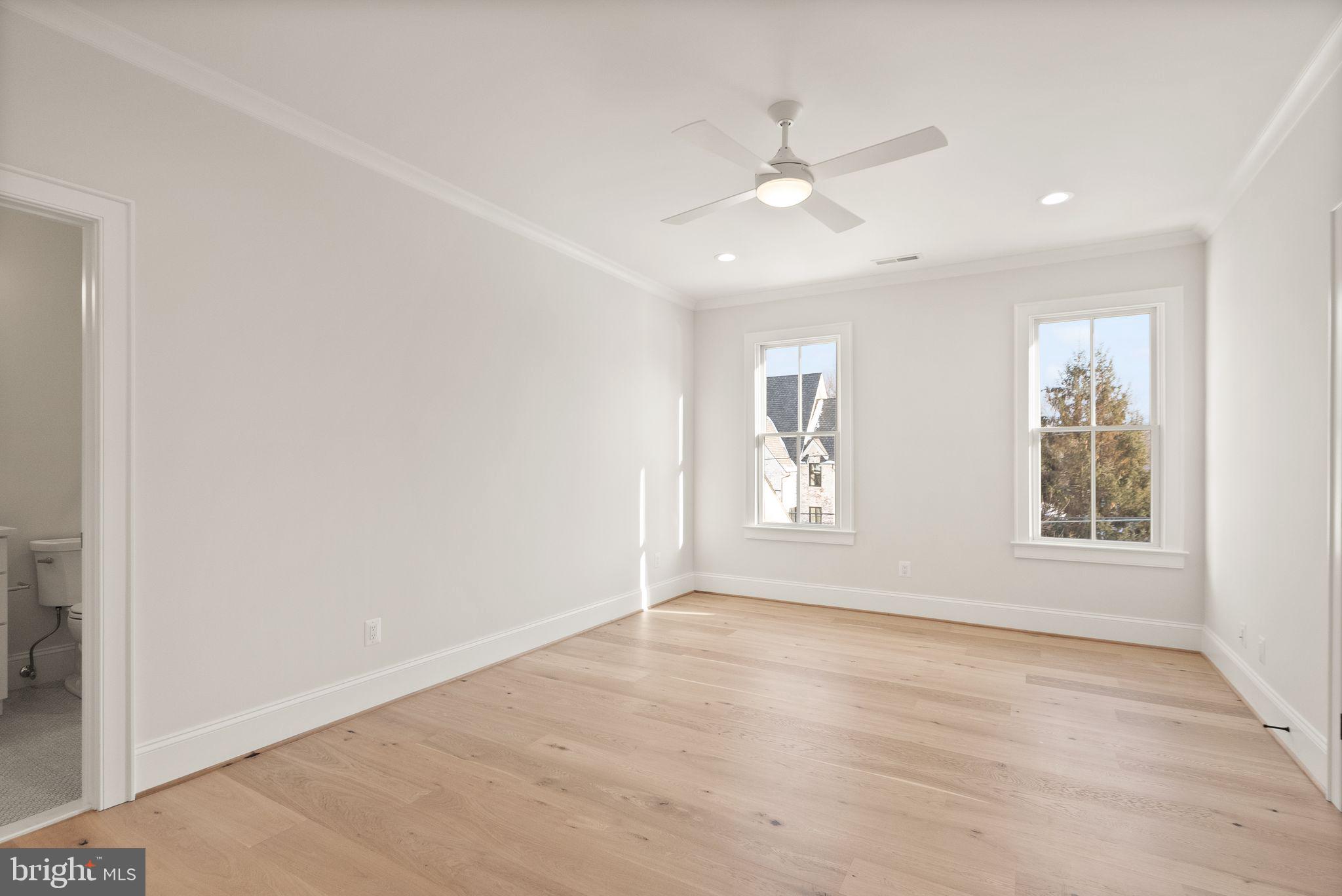 BERKSHIRE OAKWOOD - Residential