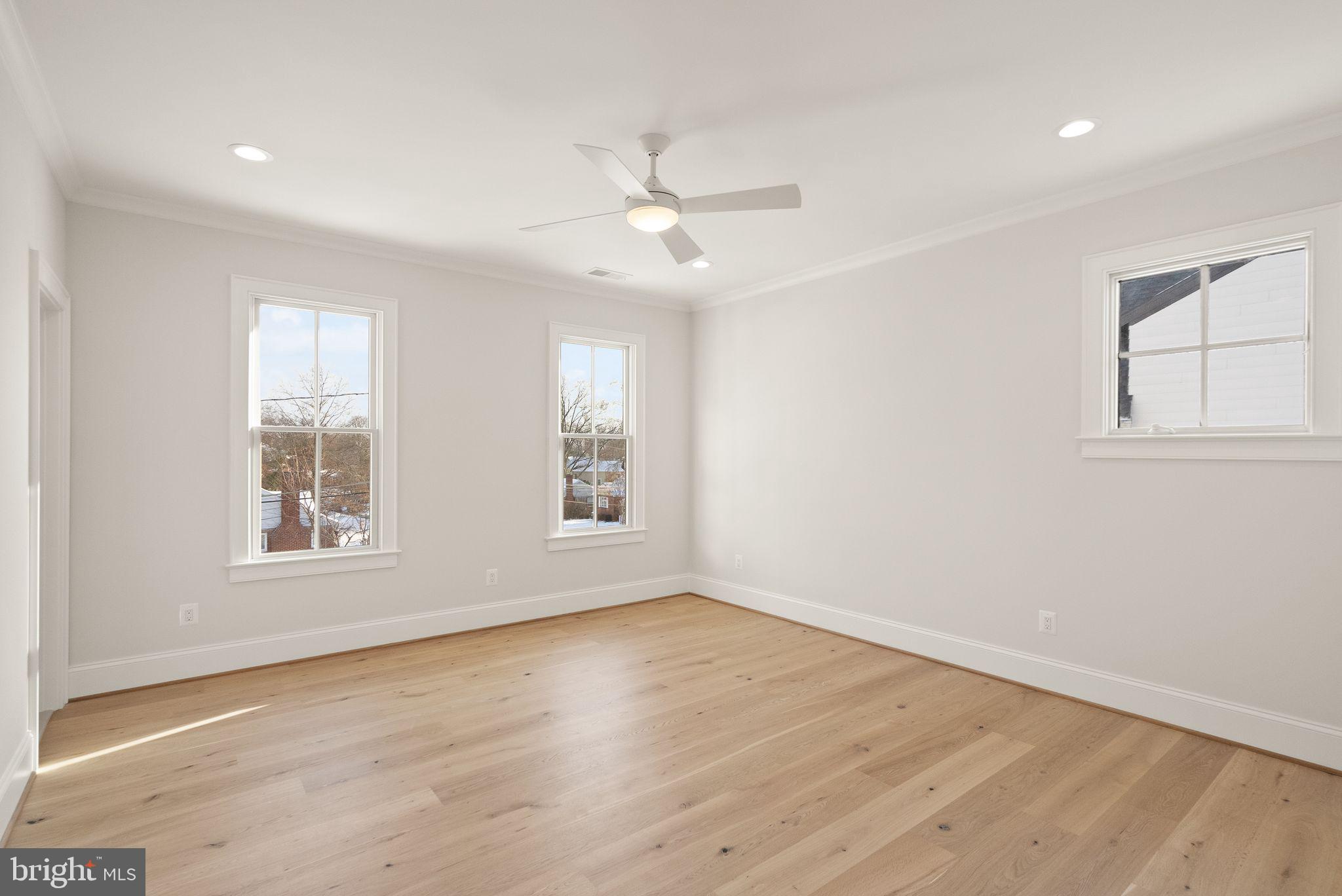 BERKSHIRE OAKWOOD - Residential