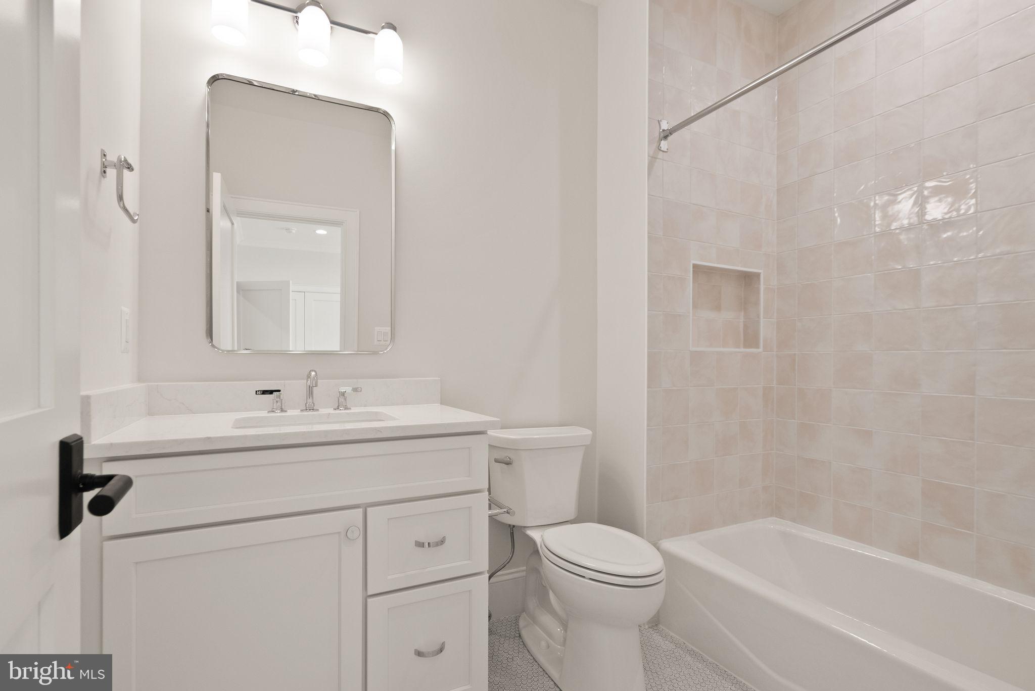 BERKSHIRE OAKWOOD - Residential