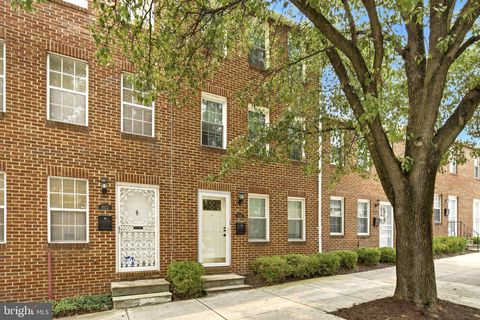 Photo of 1024 N Central Avenue, BALTIMORE, MD 21202 (MLS # MDBA2225790)