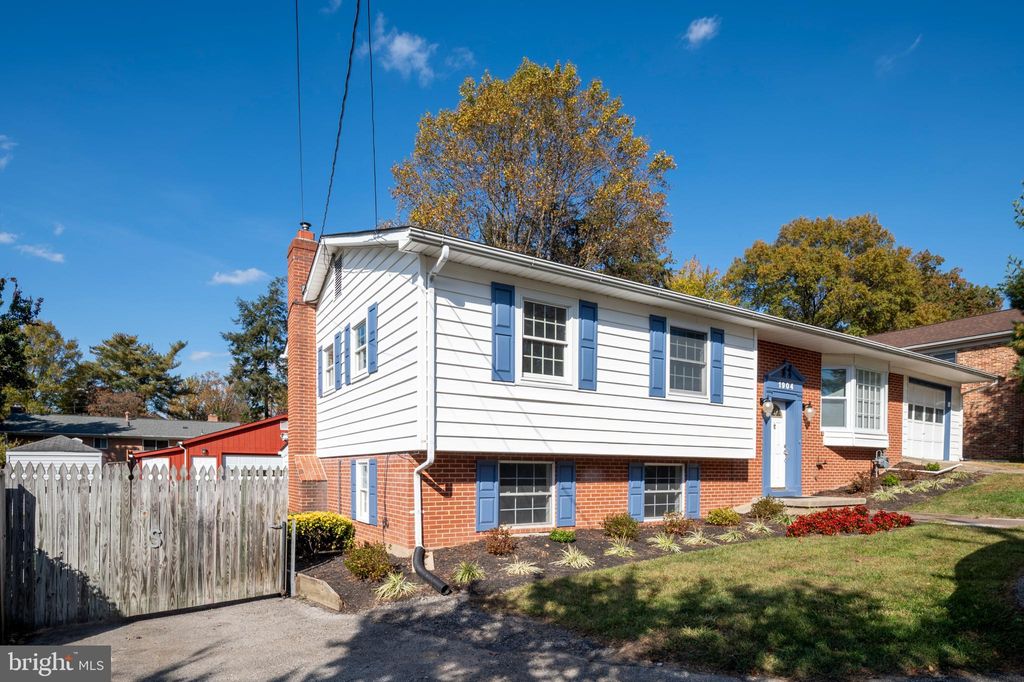 Photo of 1904 Powder Mill Road, SILVER SPRING, MD 20903 (MLS # MDMC2206008)