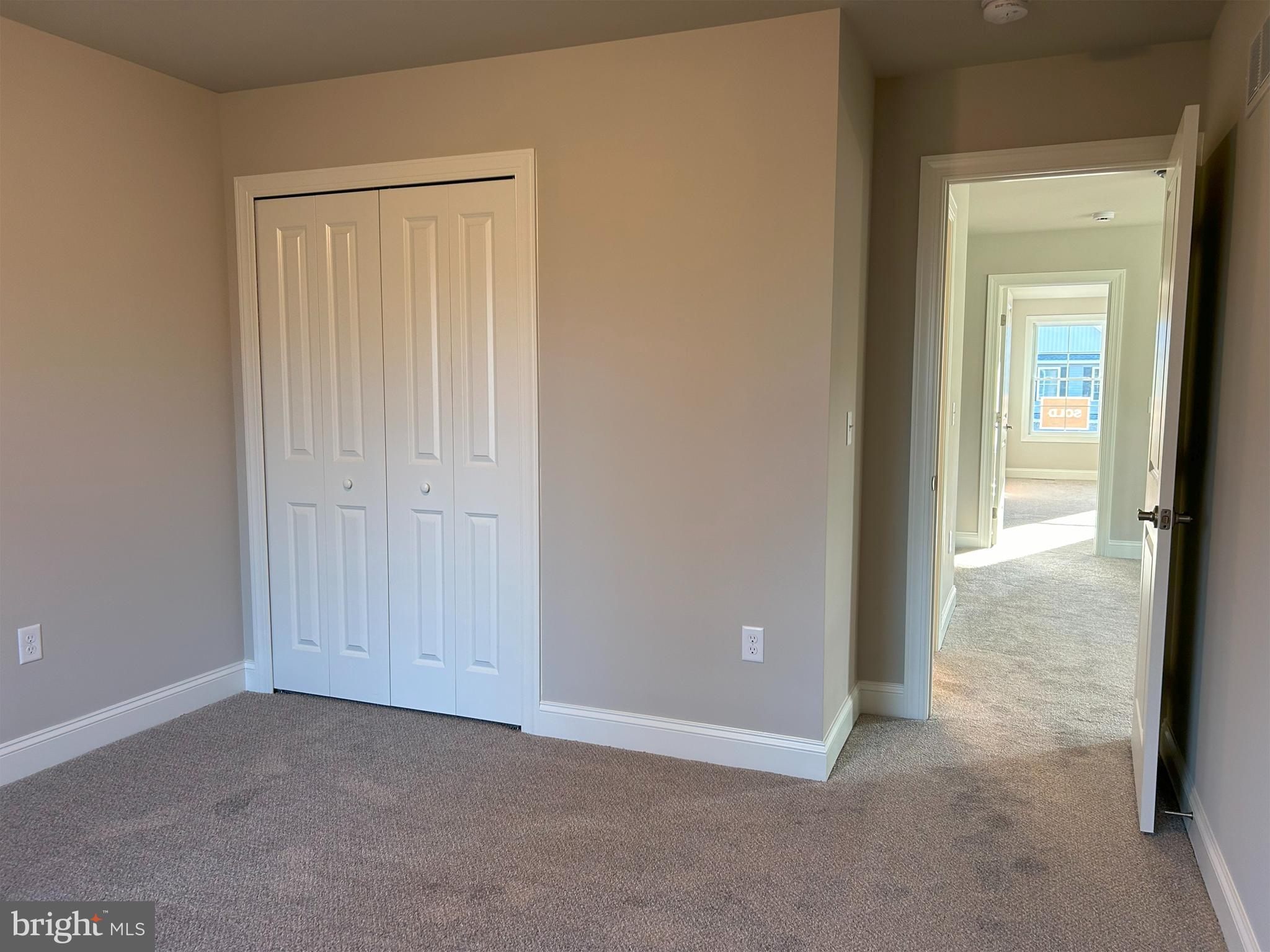 WOODLAND HILLS - Residential