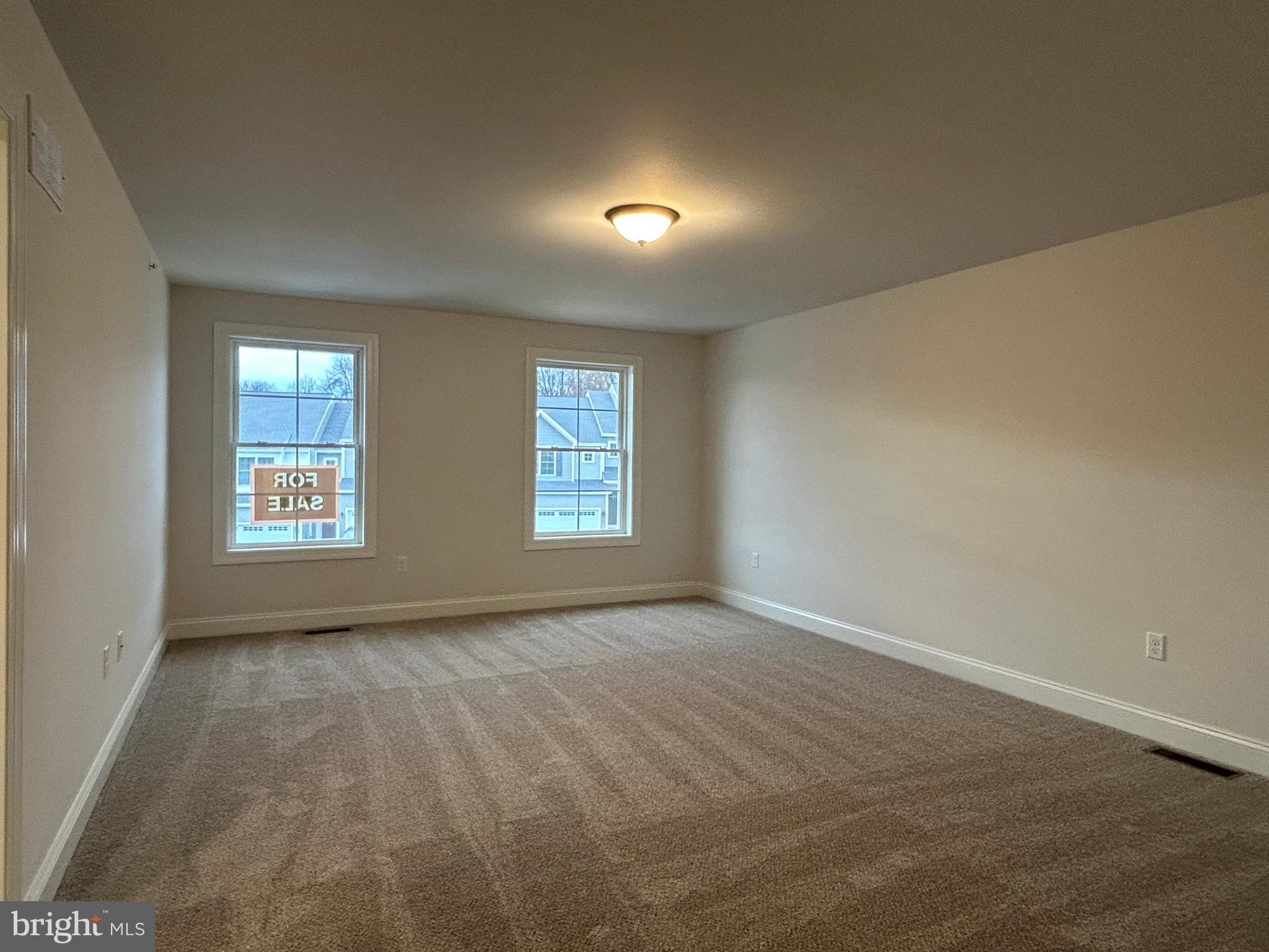 WOODLAND HILLS - Residential