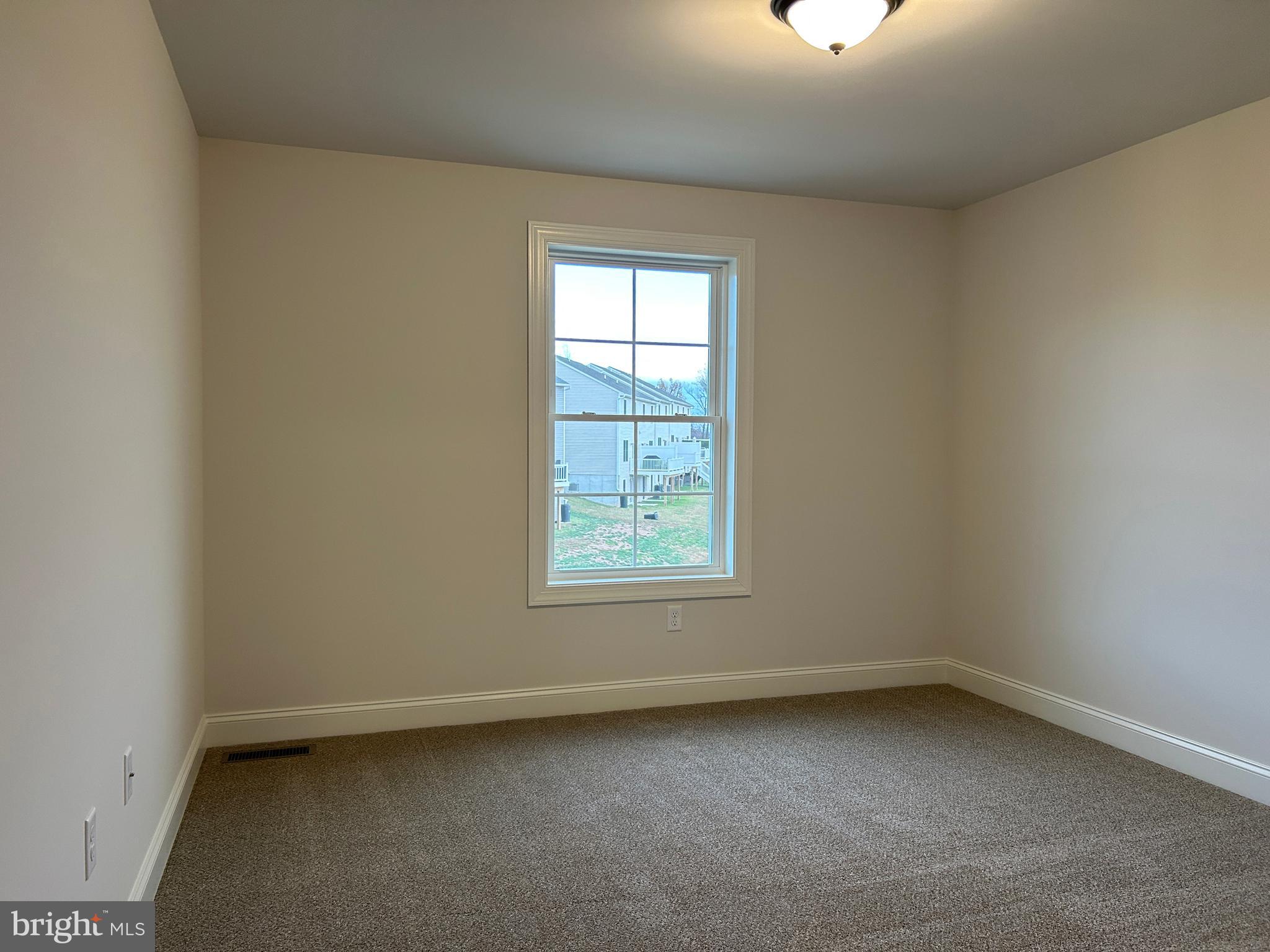 WOODLAND HILLS - Residential