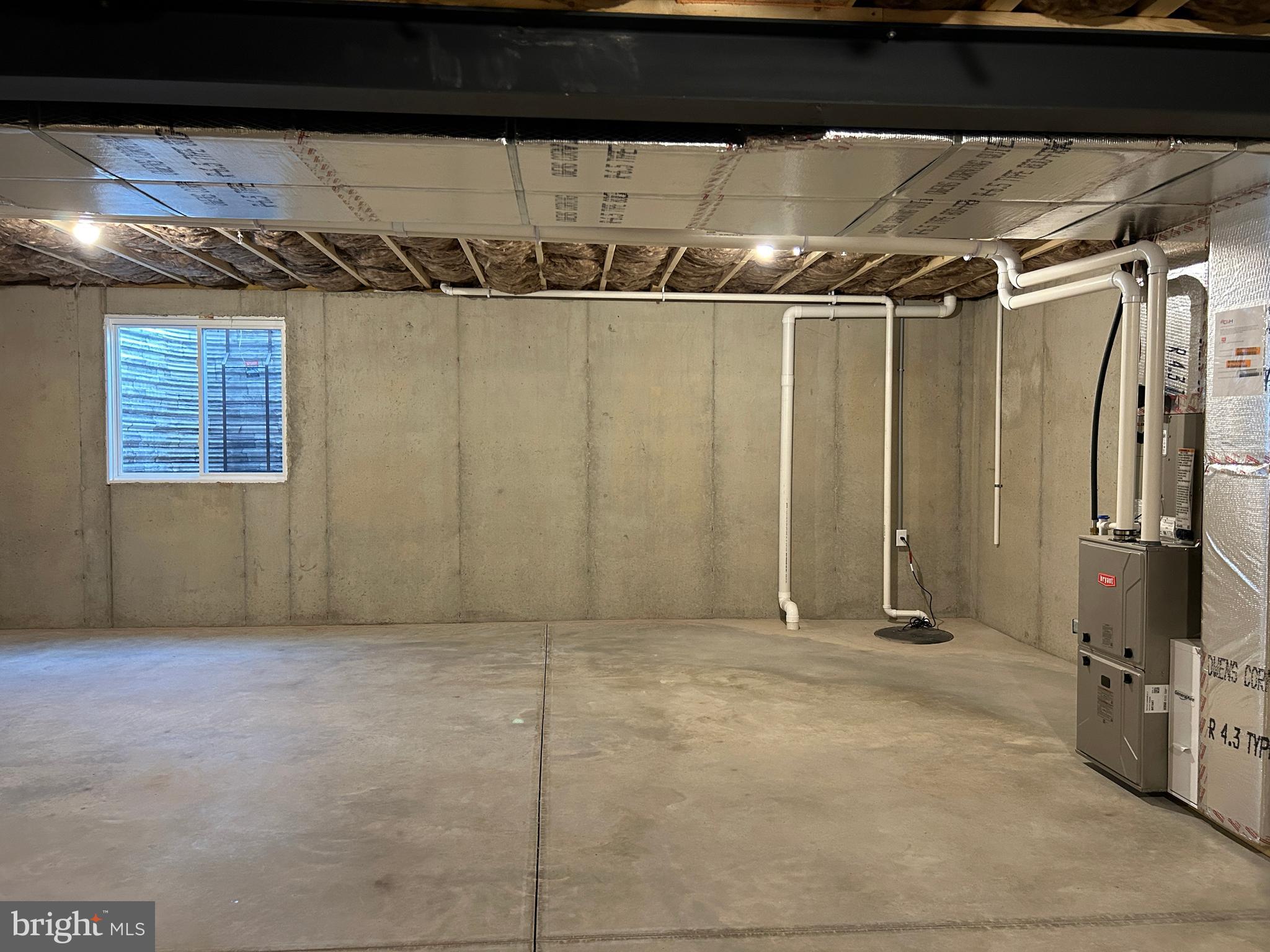 WOODLAND HILLS - Residential