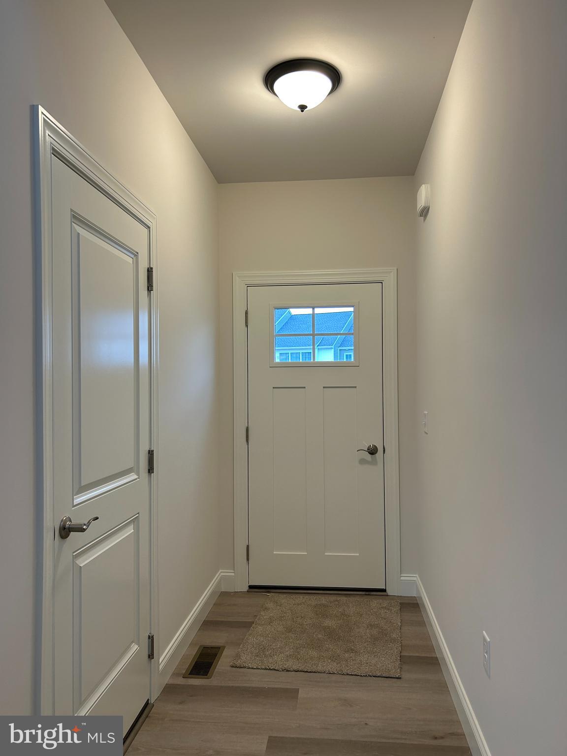 WOODLAND HILLS - Residential