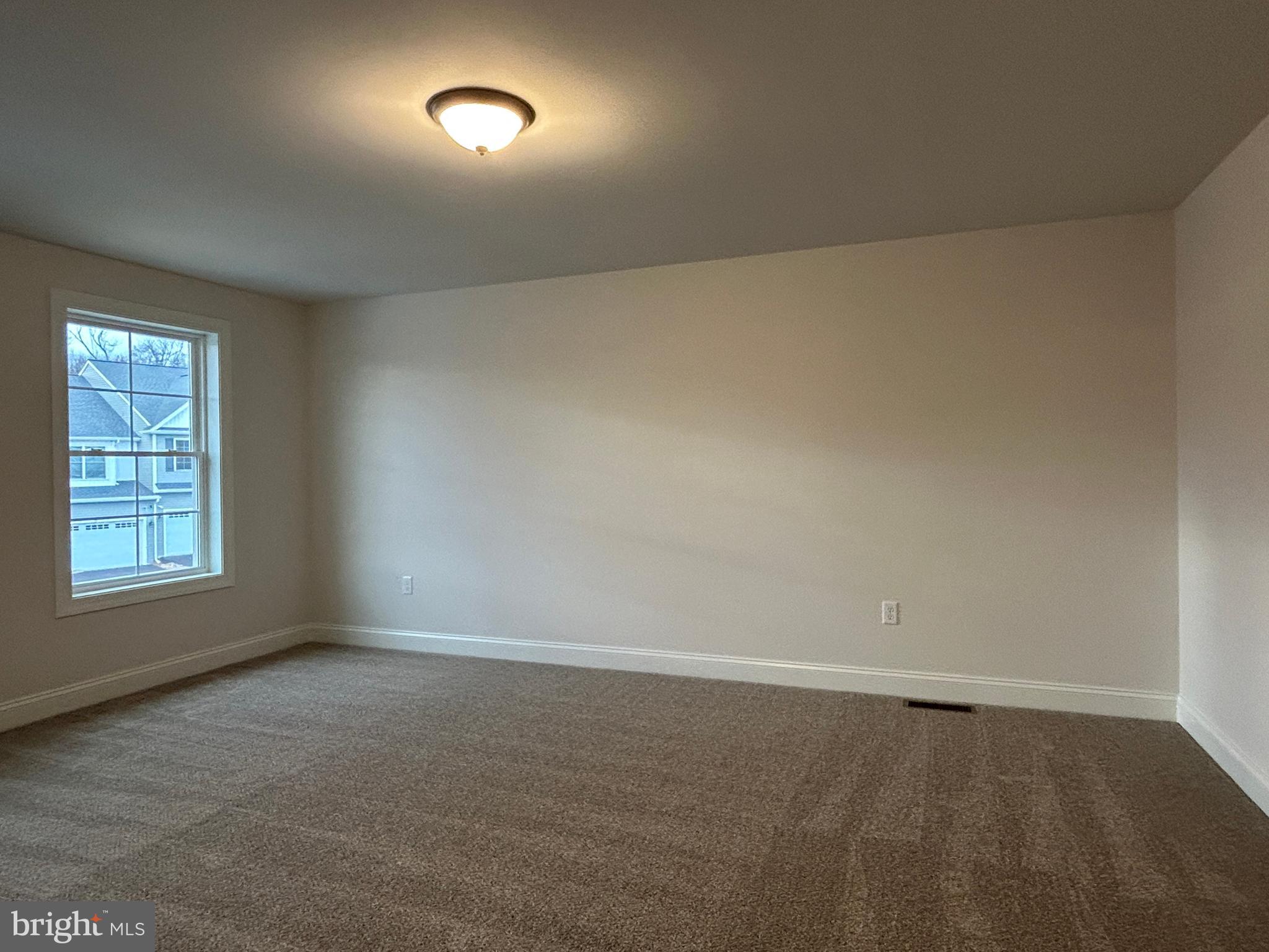 WOODLAND HILLS - Residential