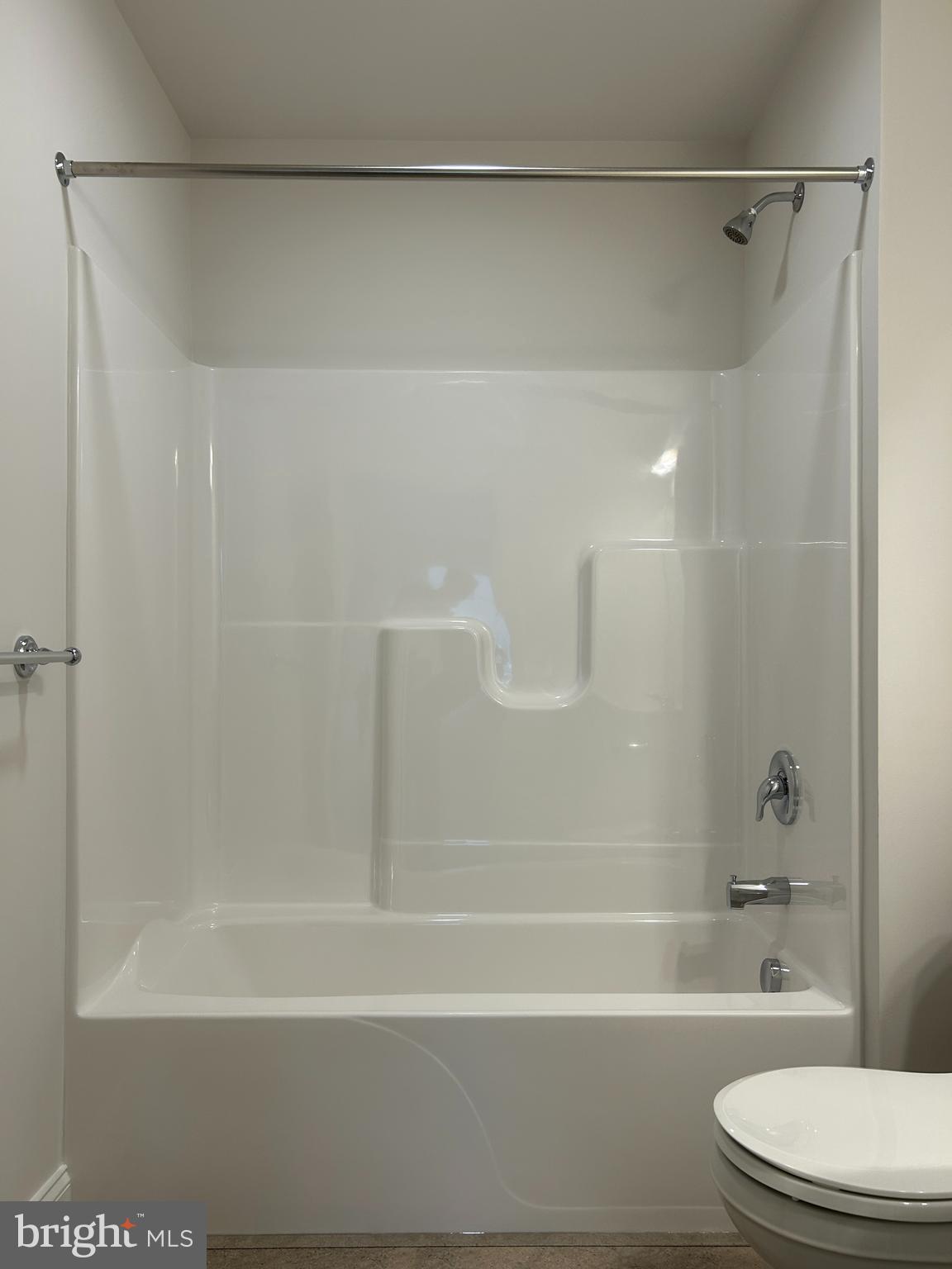 WOODLAND HILLS - Residential