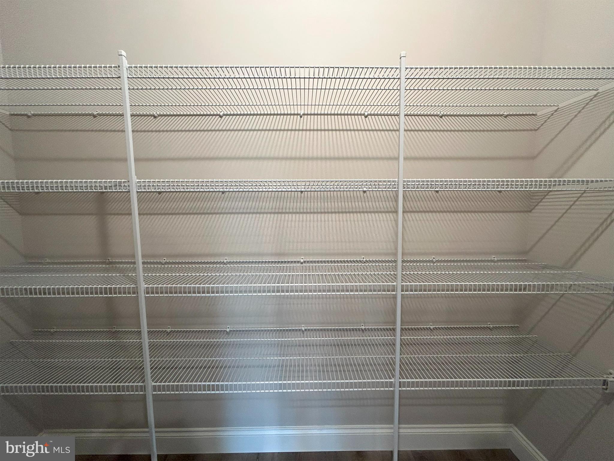 WOODLAND HILLS - Residential