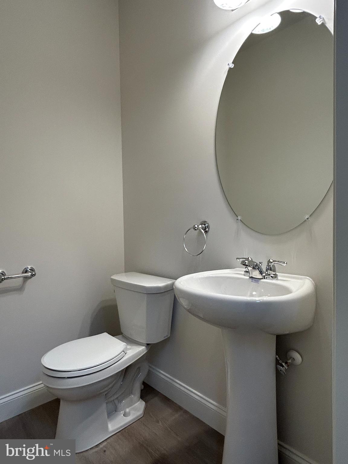 WOODLAND HILLS - Residential