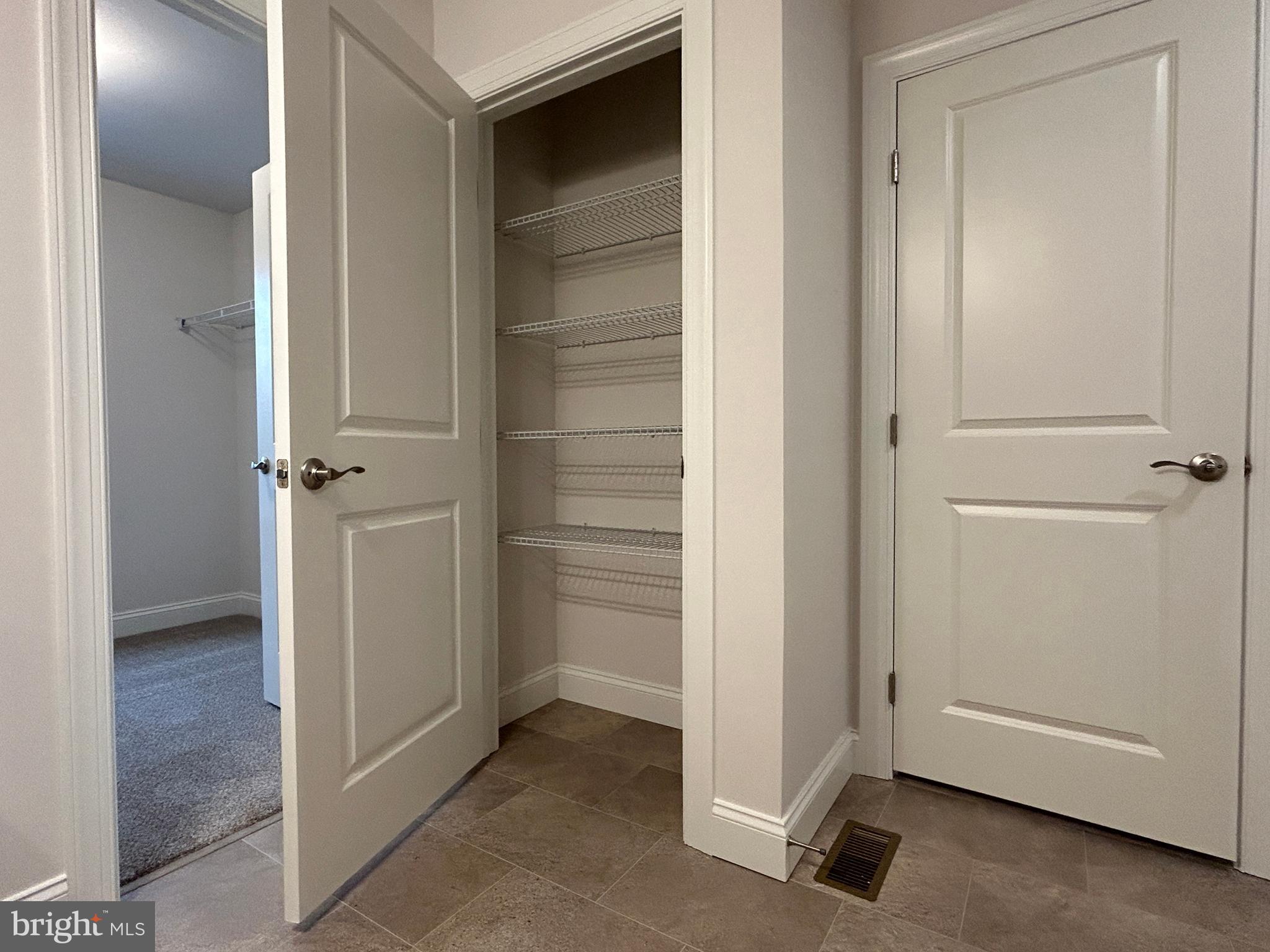 WOODLAND HILLS - Residential