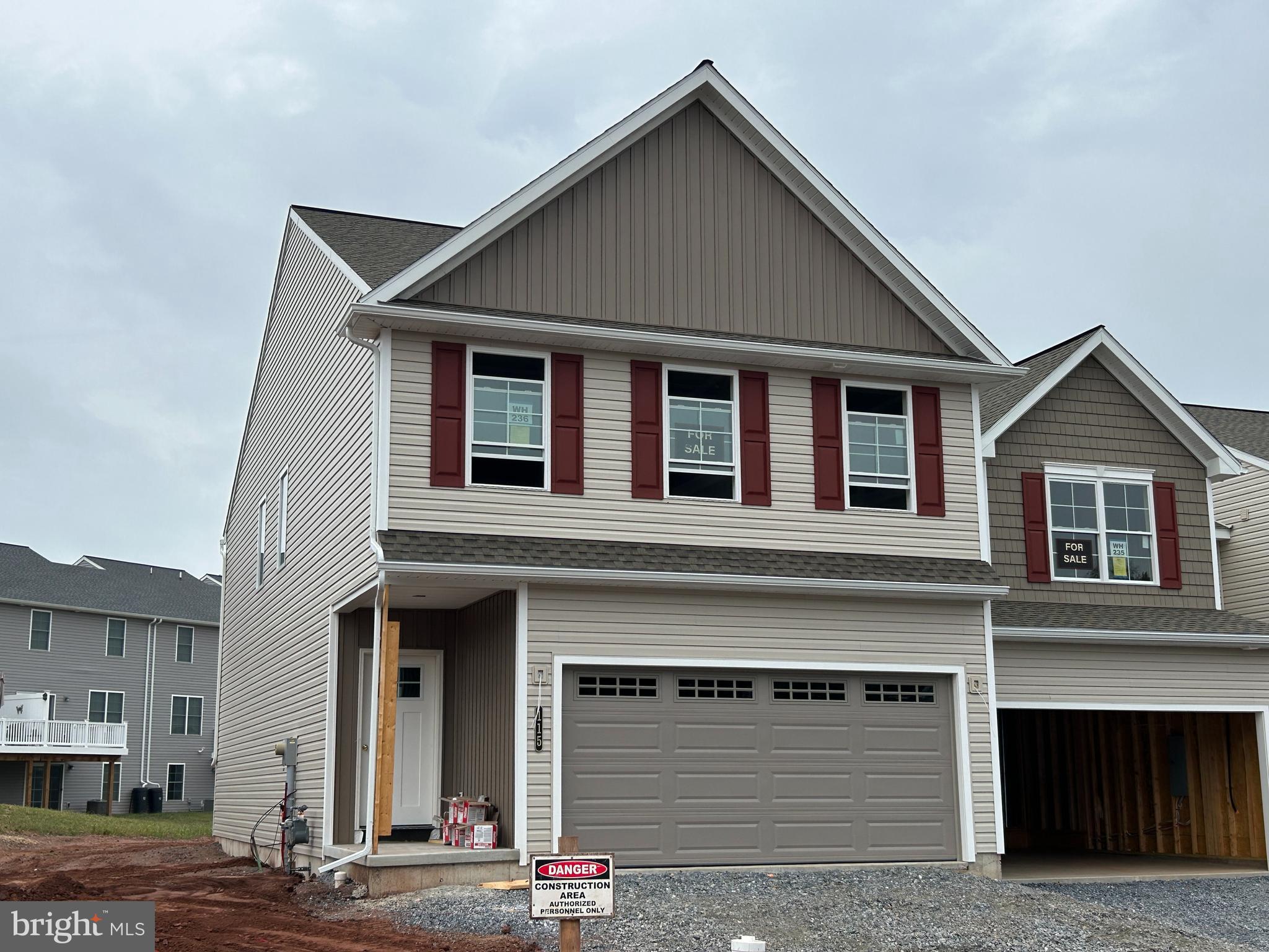 WOODLAND HILLS - Residential