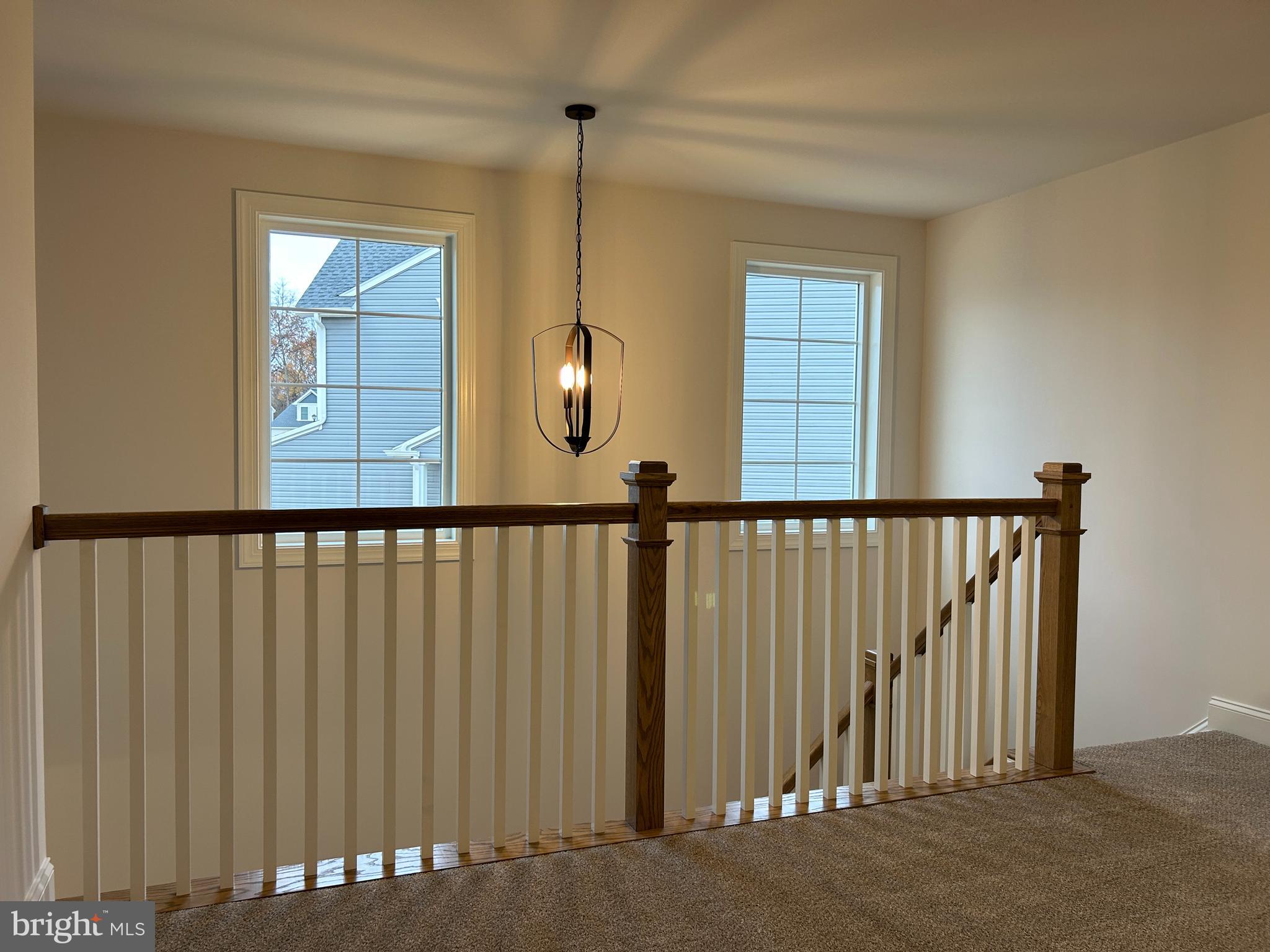 WOODLAND HILLS - Residential