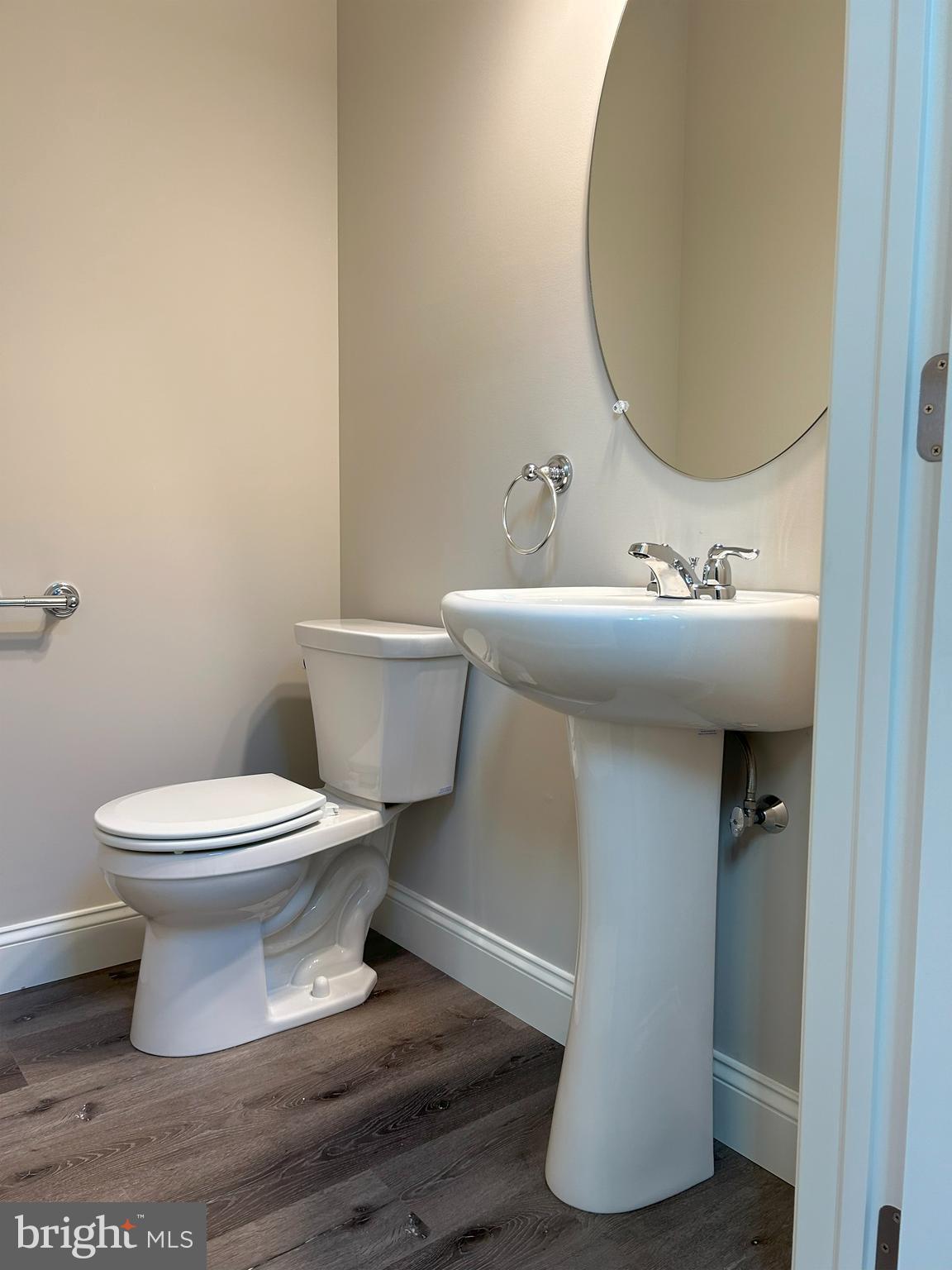 WOODLAND HILLS - Residential