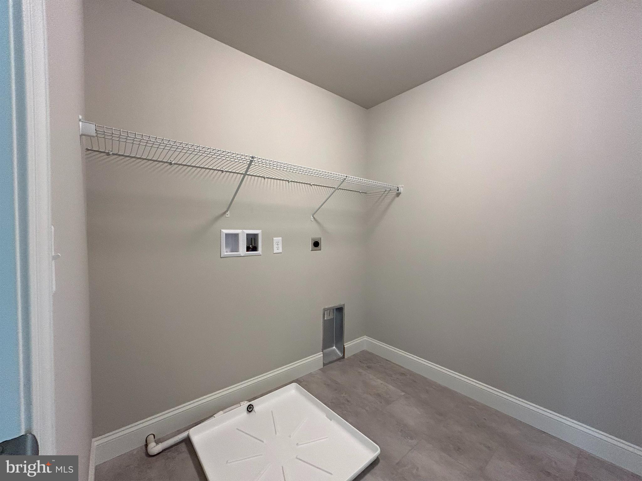 WOODLAND HILLS - Residential