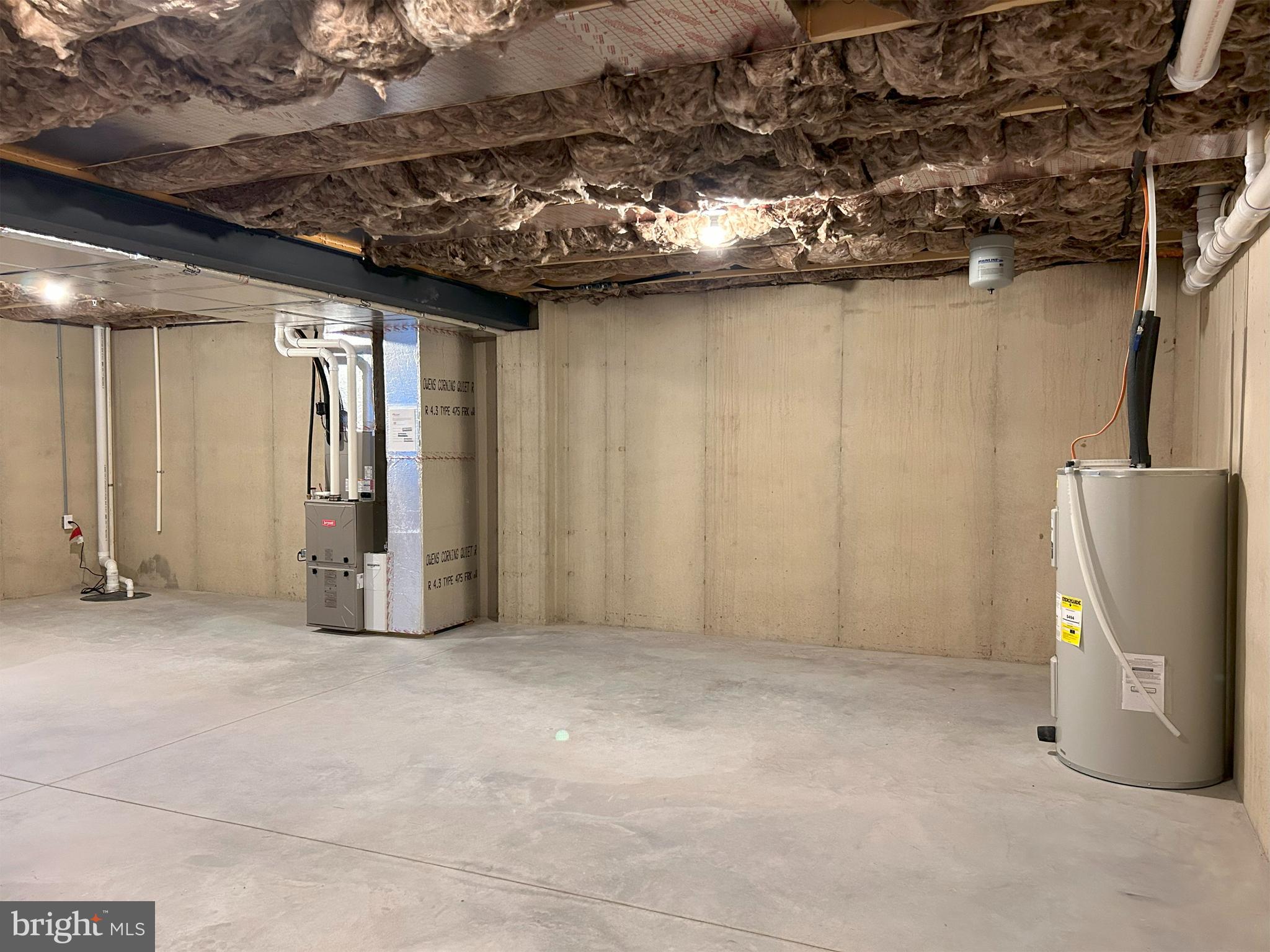 WOODLAND HILLS - Residential