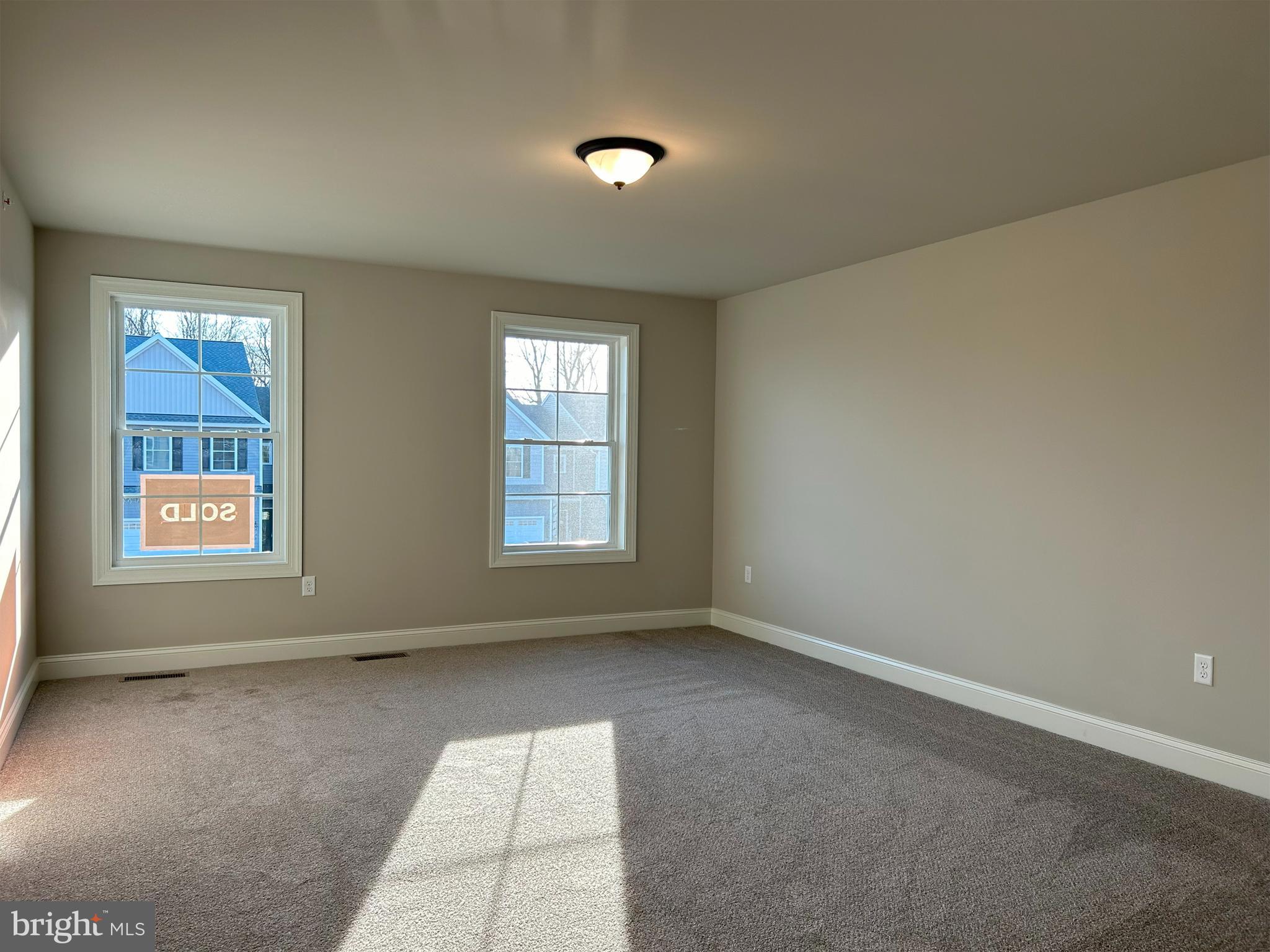 WOODLAND HILLS - Residential