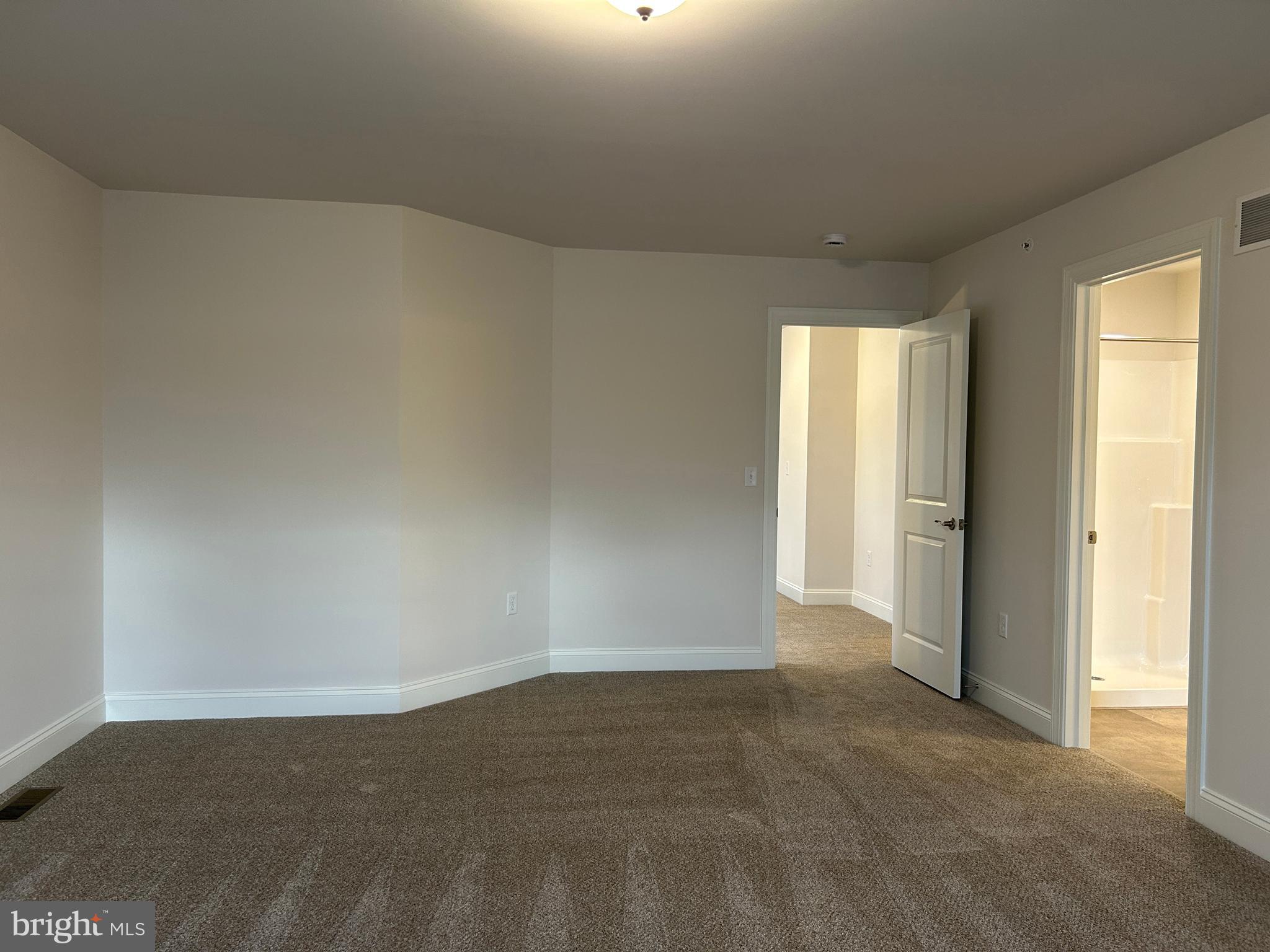 WOODLAND HILLS - Residential